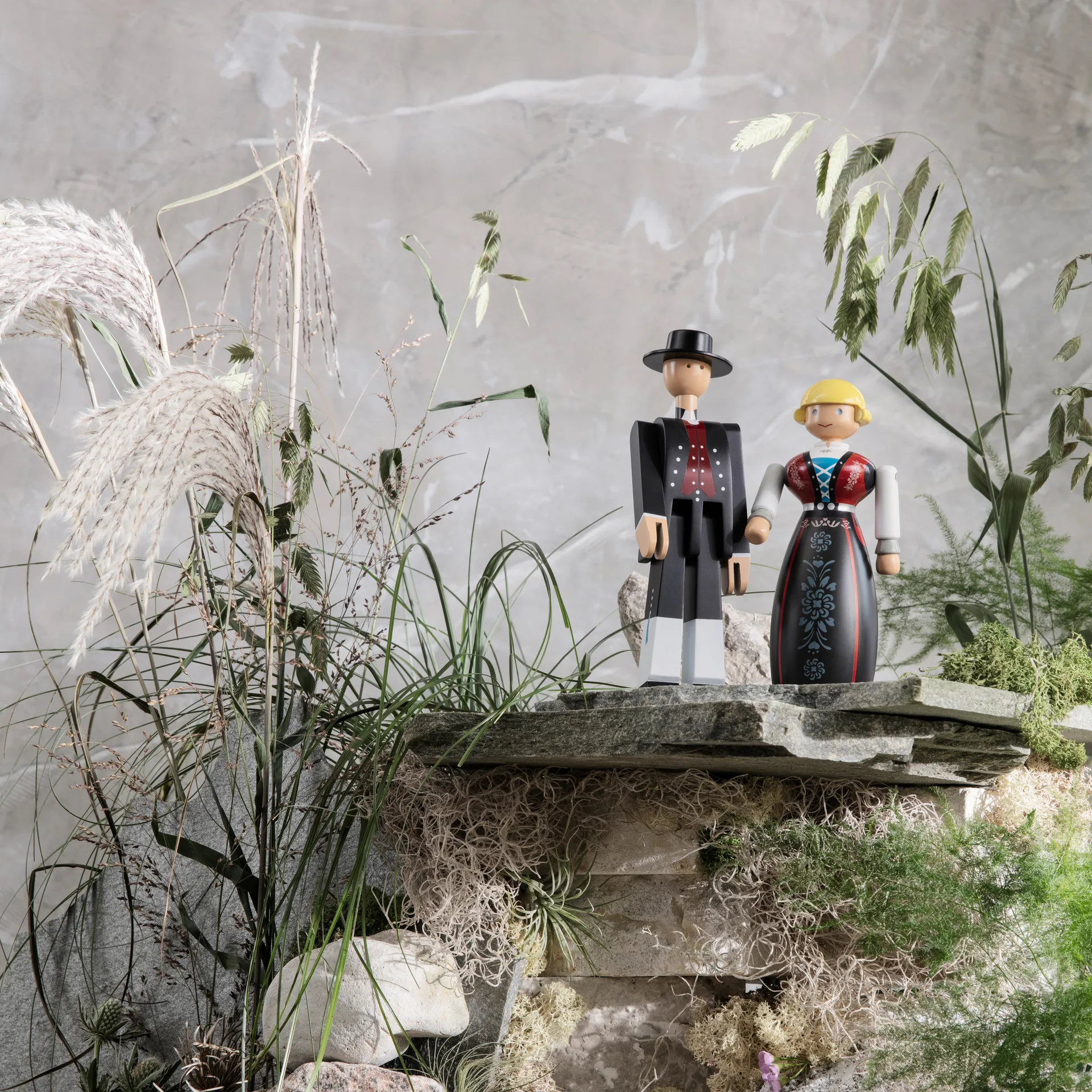 노르웨이 전통 코스튬을 입은 남성, Black-red-white Kay Bojesen Denmark | 카이보예센 덴마크