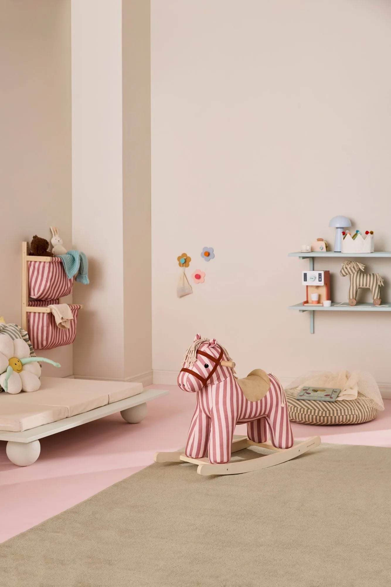 스트라입드 포켓 선반, Brown-pink, 40x19x60 cm Kid's Concept | 키즈 콘셉트