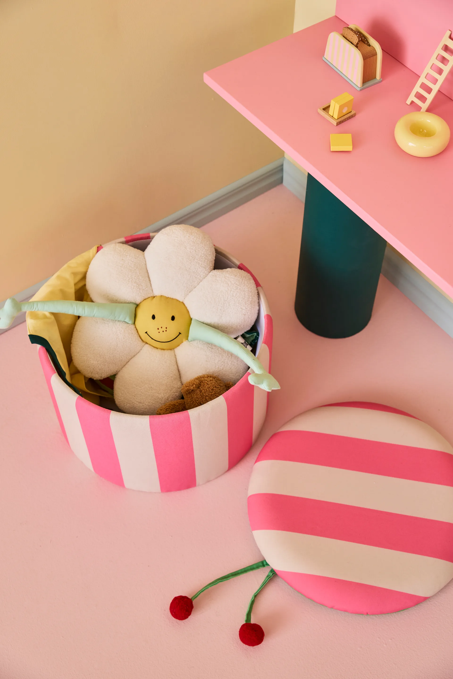 수납 실린더 푸프, Pink, Ø40x30.5 cm Kid's Concept | 키즈 콘셉트