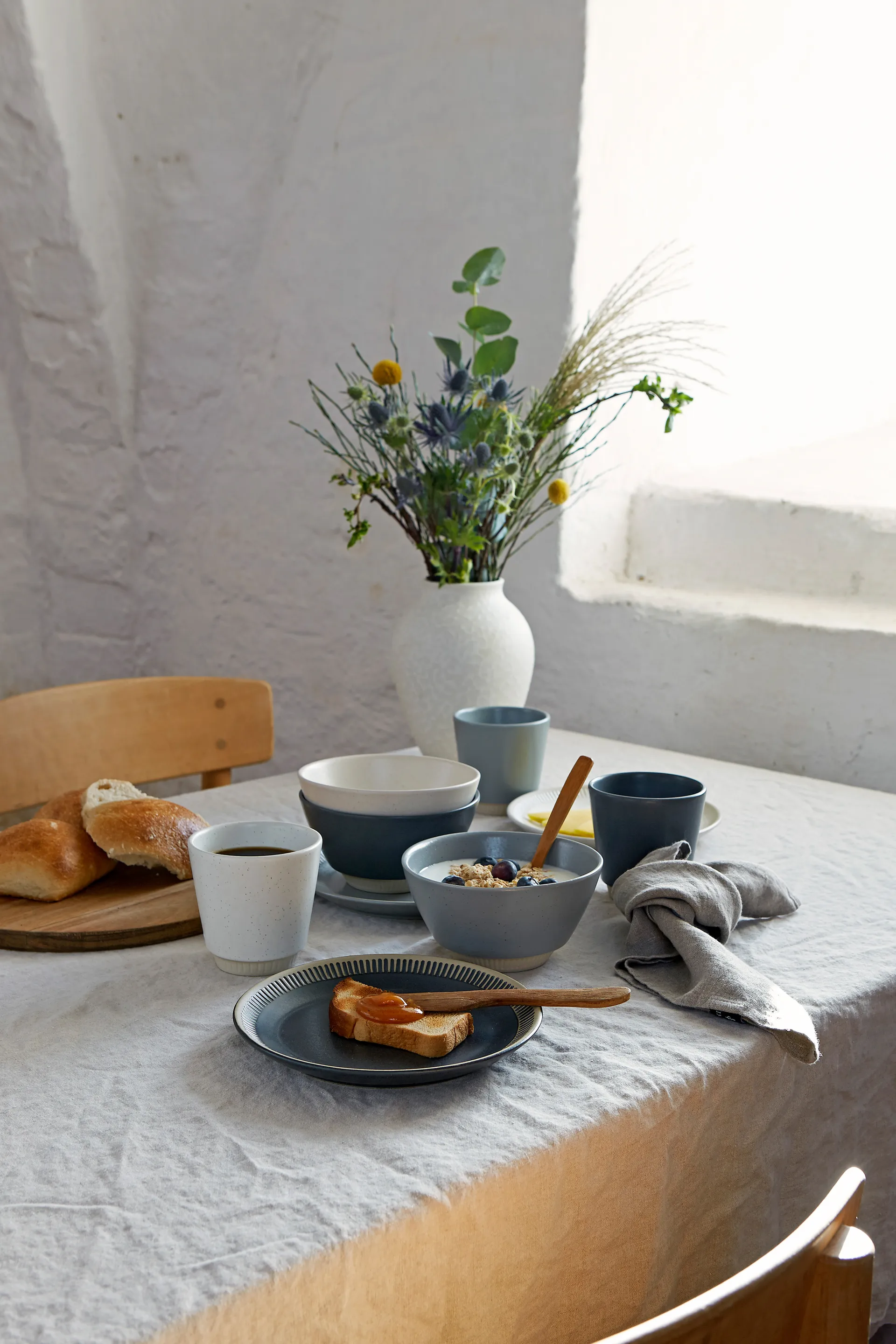 컬러잇 접시 Ø19 cm, Dark grey Knabstrup Keramik | 크납스트럽 세라믹