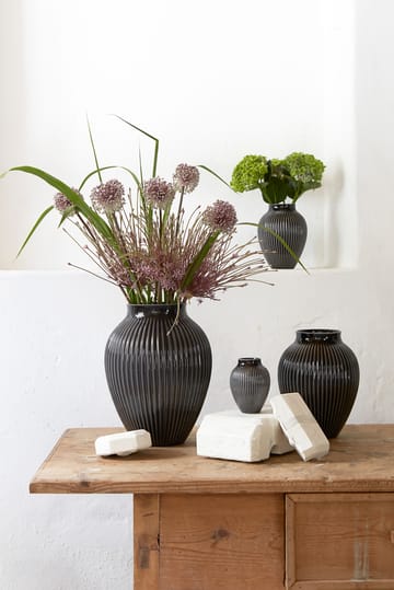 크납스트럽 화병 리브드 20 cm - Black - Knabstrup Keramik | 크납스트럽 세라믹