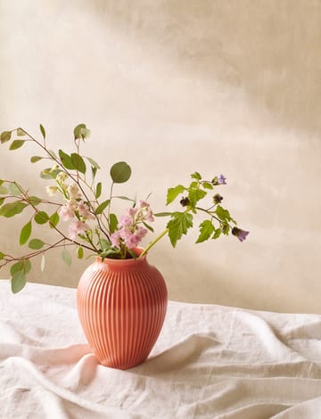 크납스트럽 화병 리브드 27 cm - Coral - Knabstrup Keramik | 크납스트럽 세라믹