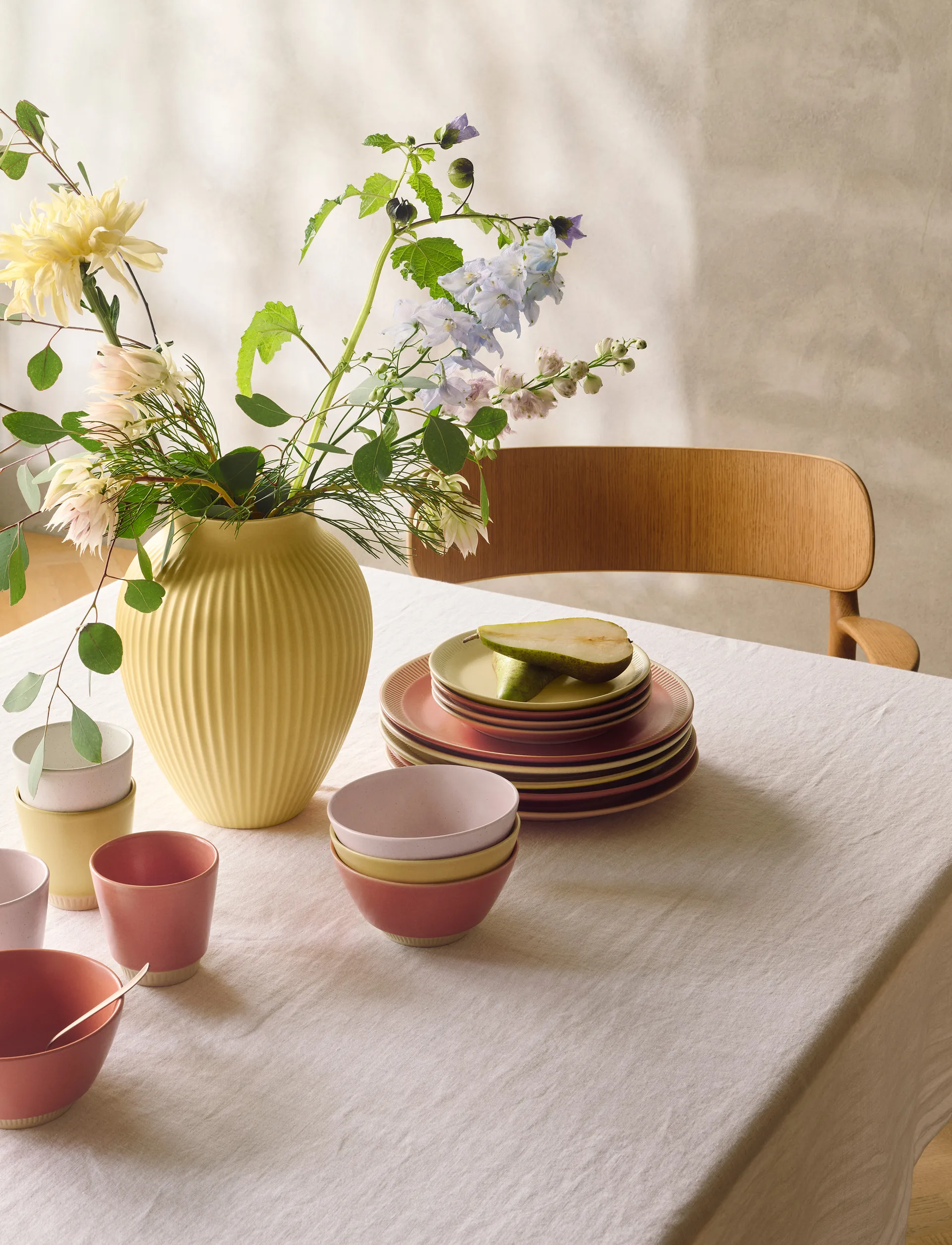 크납스트럽 화병 리브드 27 cm, Yellow Knabstrup Keramik | 크납스트럽 세라믹