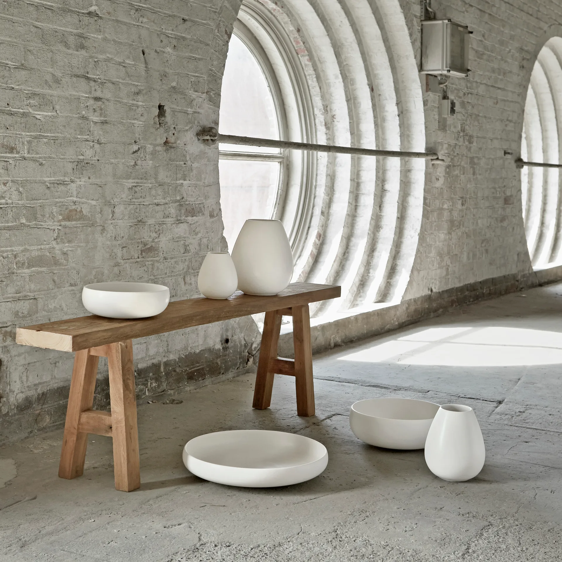 어스 보울 30 cm, Lime stone white Knabstrup Keramik | 크납스트럽 세라믹
