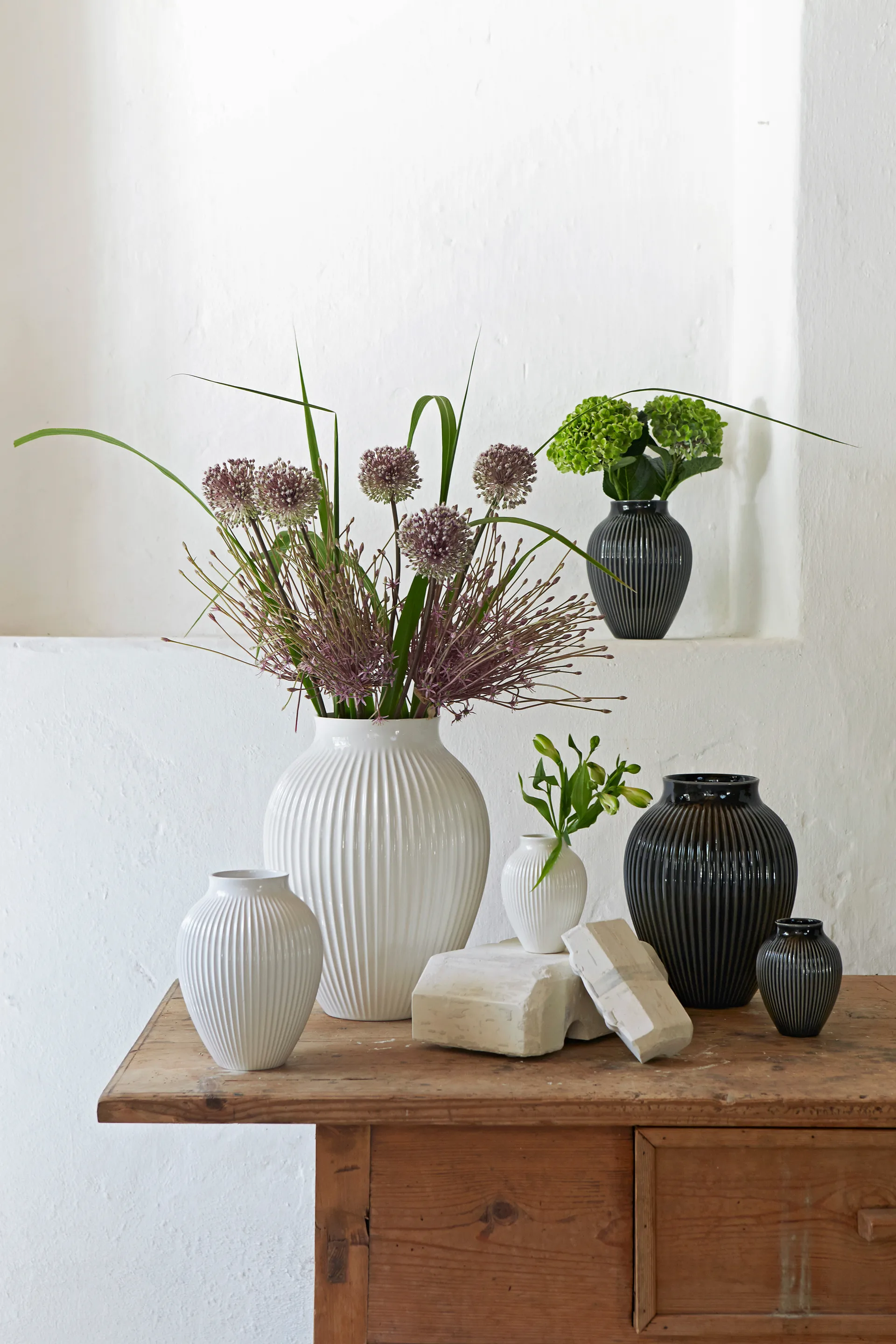 크납스트럽 화병 플루티드 35 cm, White Knabstrup Keramik | 크납스트럽 세라믹