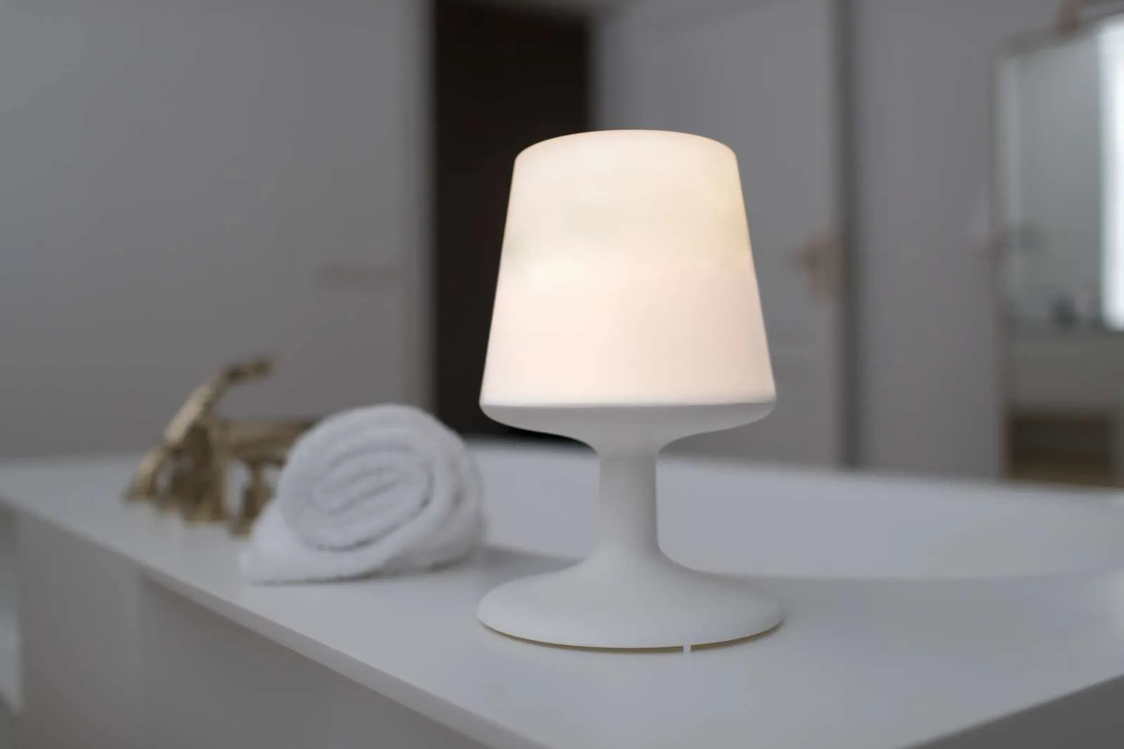 라이트 투 고 LED 램프, White Koziol | 코지올