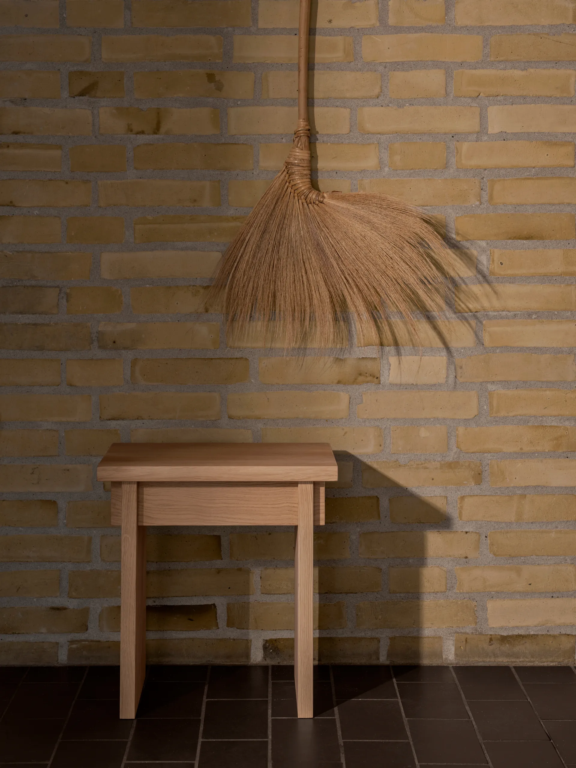 아티산 스툴 30x40 cm, Warm lacquered oak Kristina Dam Studio | 크리스티나 댐 스튜디오