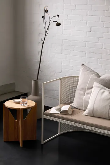 심플 스툴 Ø36 cm - Warm lacquered oak - Kristina Dam Studio | 크리스티나 댐 스튜디오