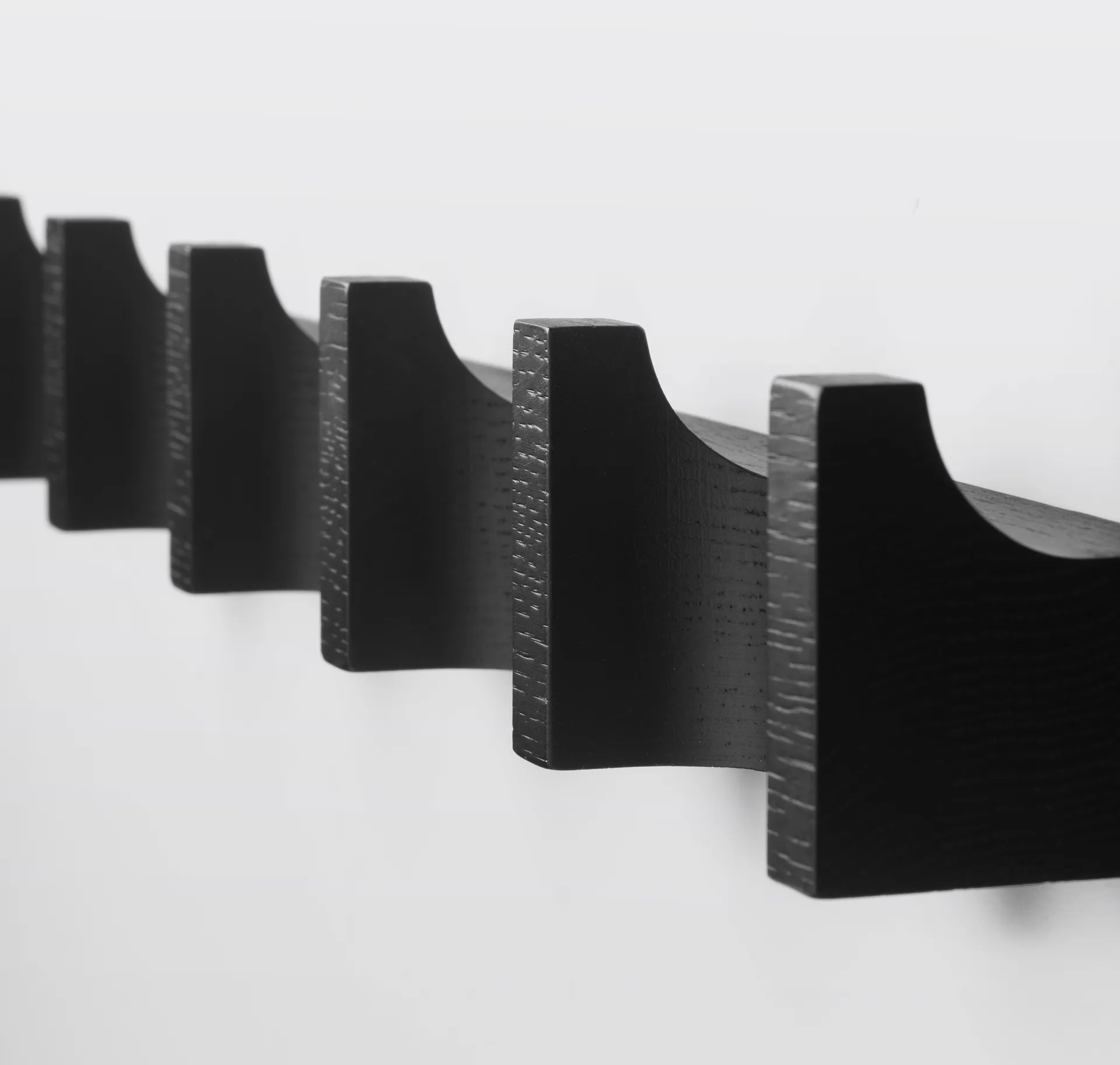 컬럼 코트 행거 49 cm, Black stained oak Kristina Dam Studio | 크리스티나 댐 스튜디오