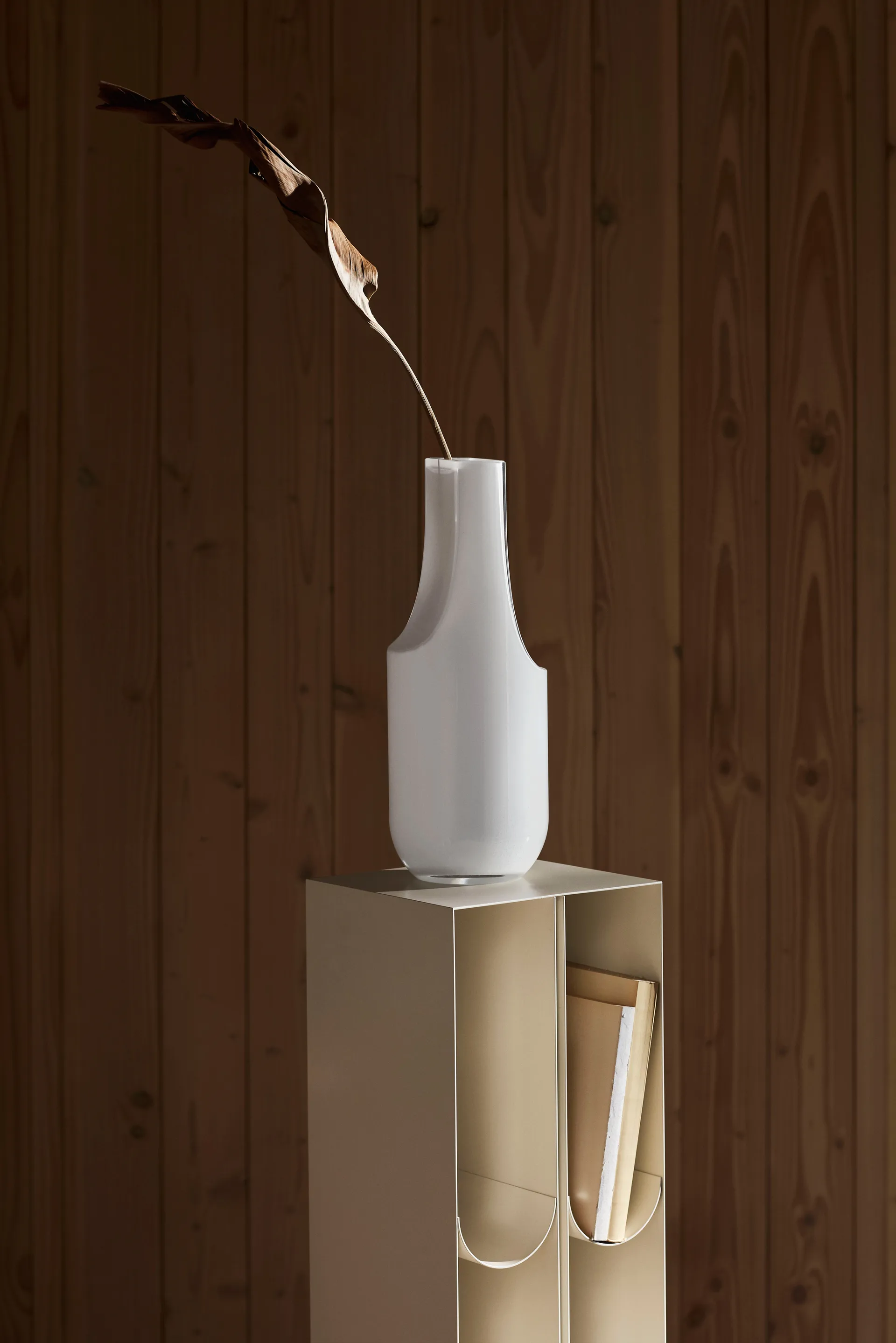 곡선형 페데스탈, Beige Kristina Dam Studio | 크리스티나 댐 스튜디오