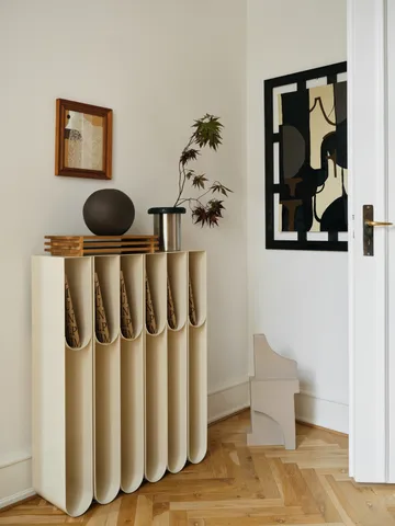 곡선형 페데스탈 - Beige - Kristina Dam Studio | 크리스티나 댐 스튜디오