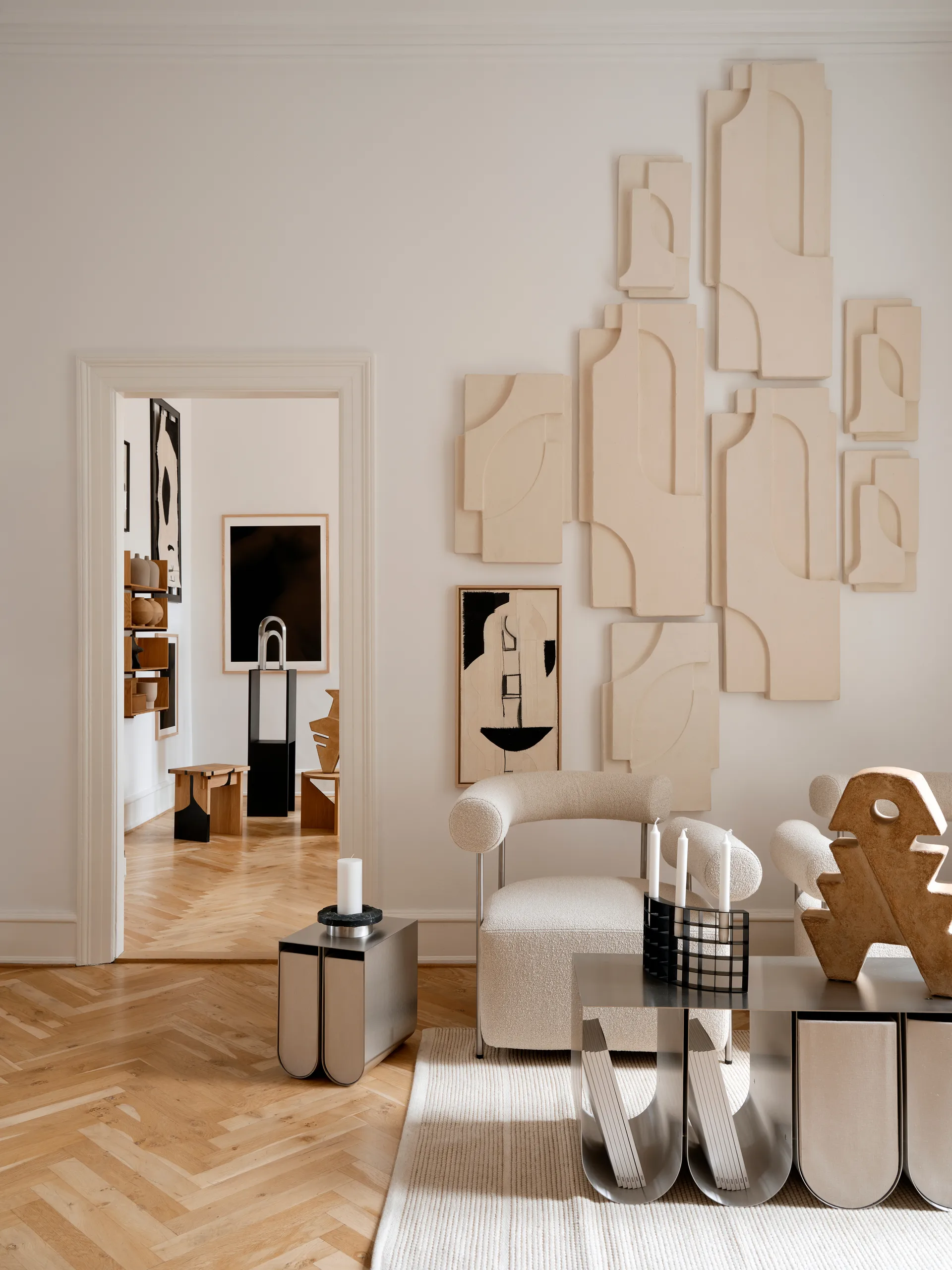 세리프 릴리프 벽 장식 S, Off white Kristina Dam Studio | 크리스티나 댐 스튜디오