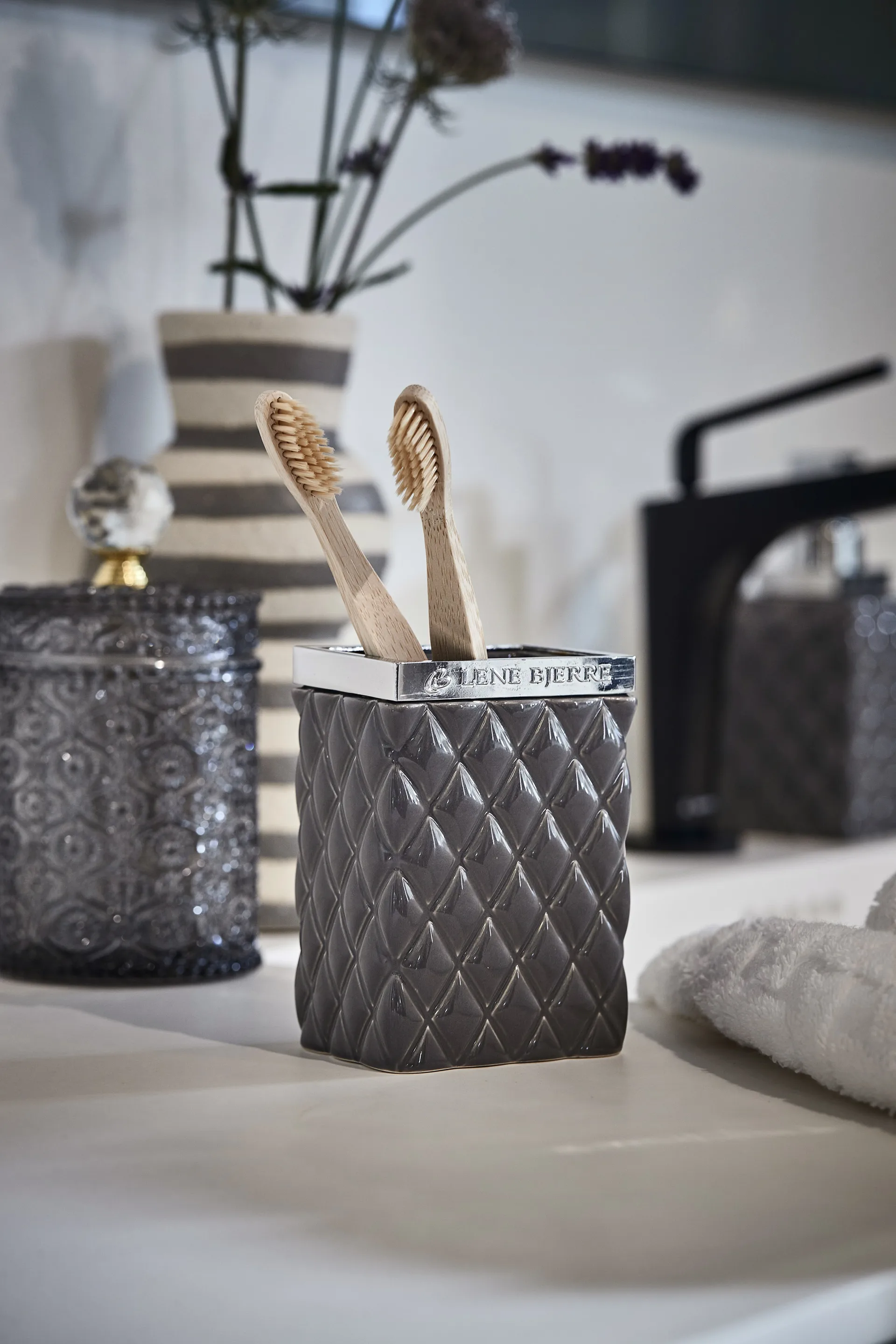 미옐 수납병 & 덮개 Ø10 cm, Grey Lene Bjerre | 르네 비에르