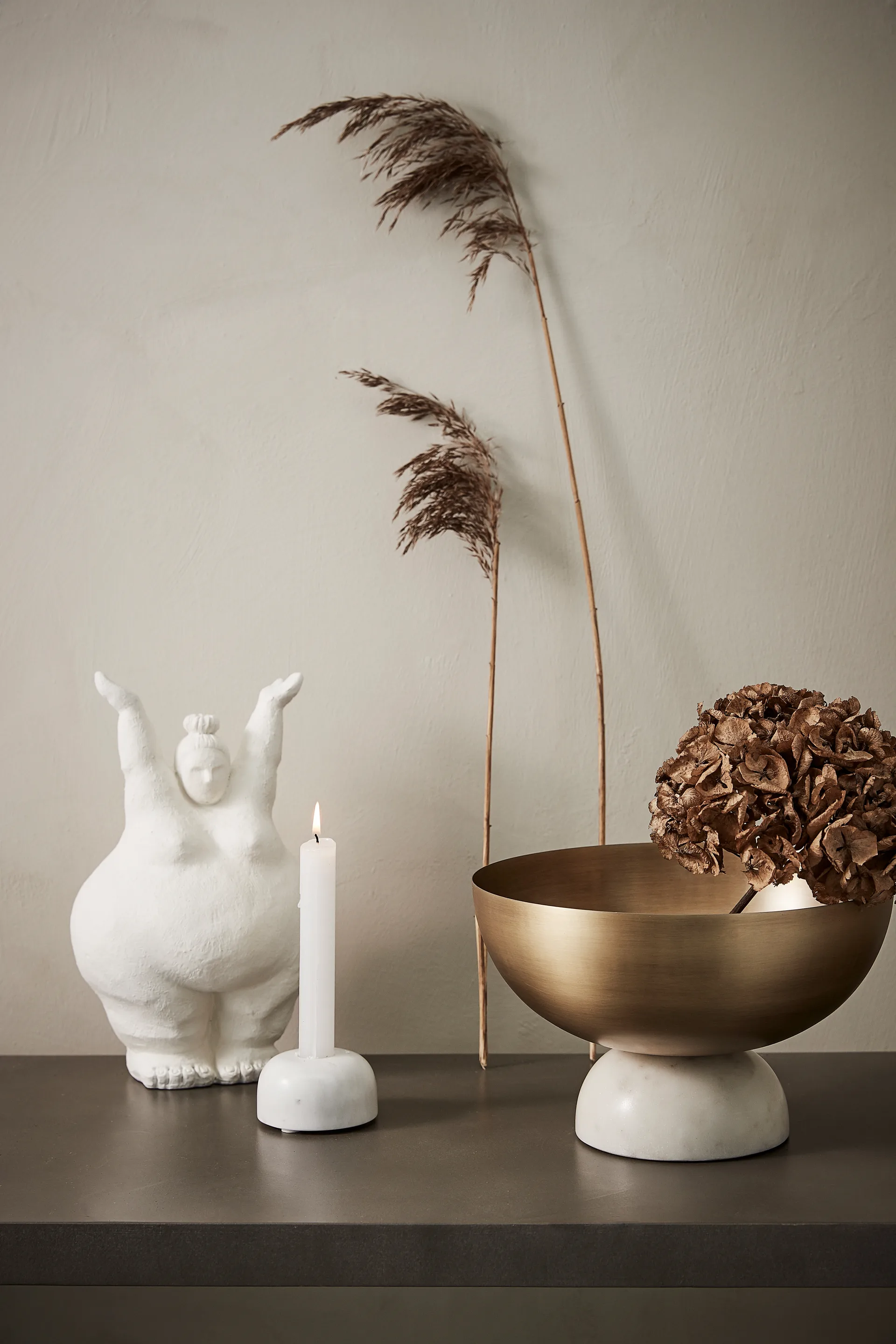 세라피나 소품 스탠딩 우먼 28 cm, White Lene Bjerre | 르네 비에르