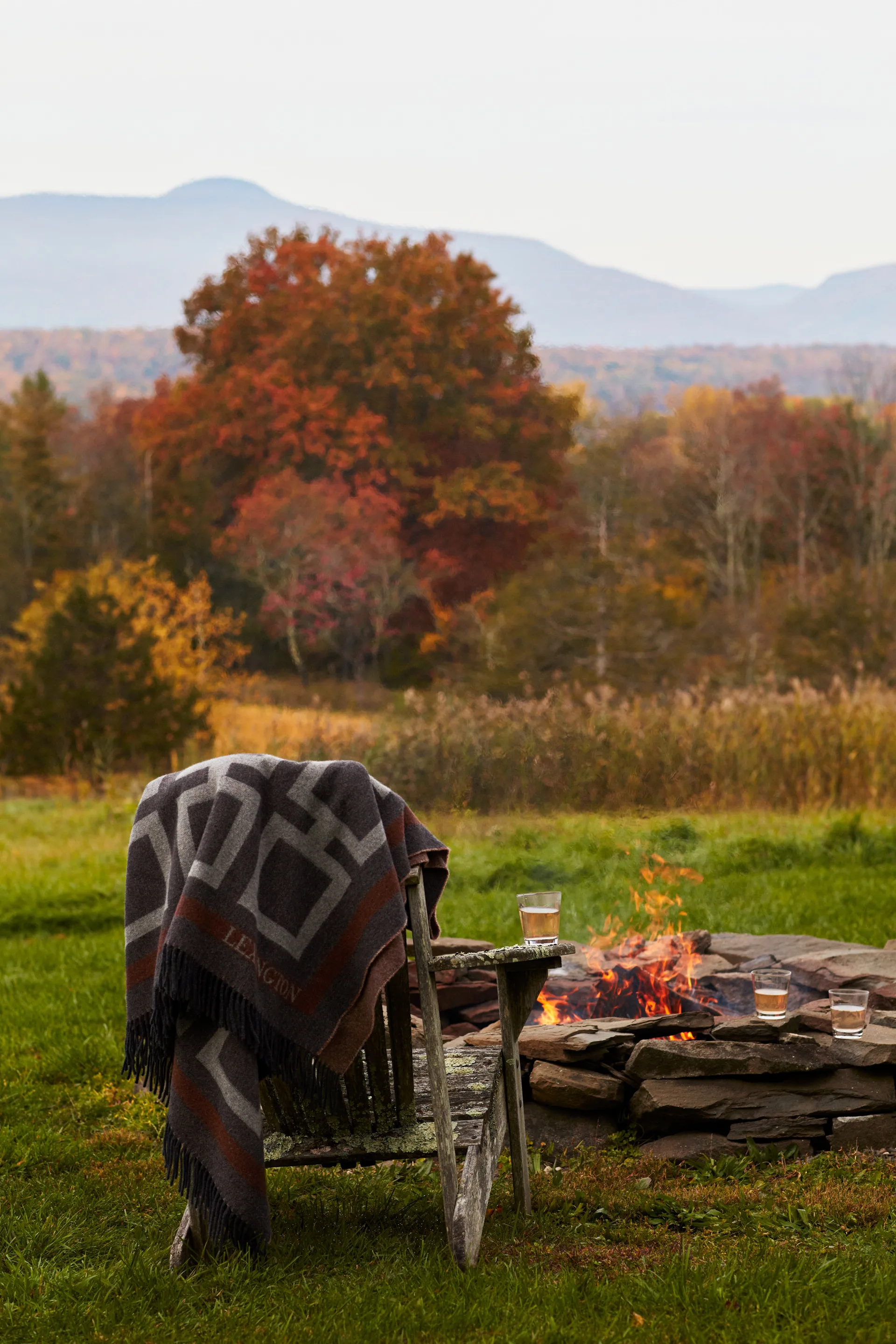 그래픽 울 스로우 130x170 cm, Dark grey-white-brown Lexington | 렉싱턴