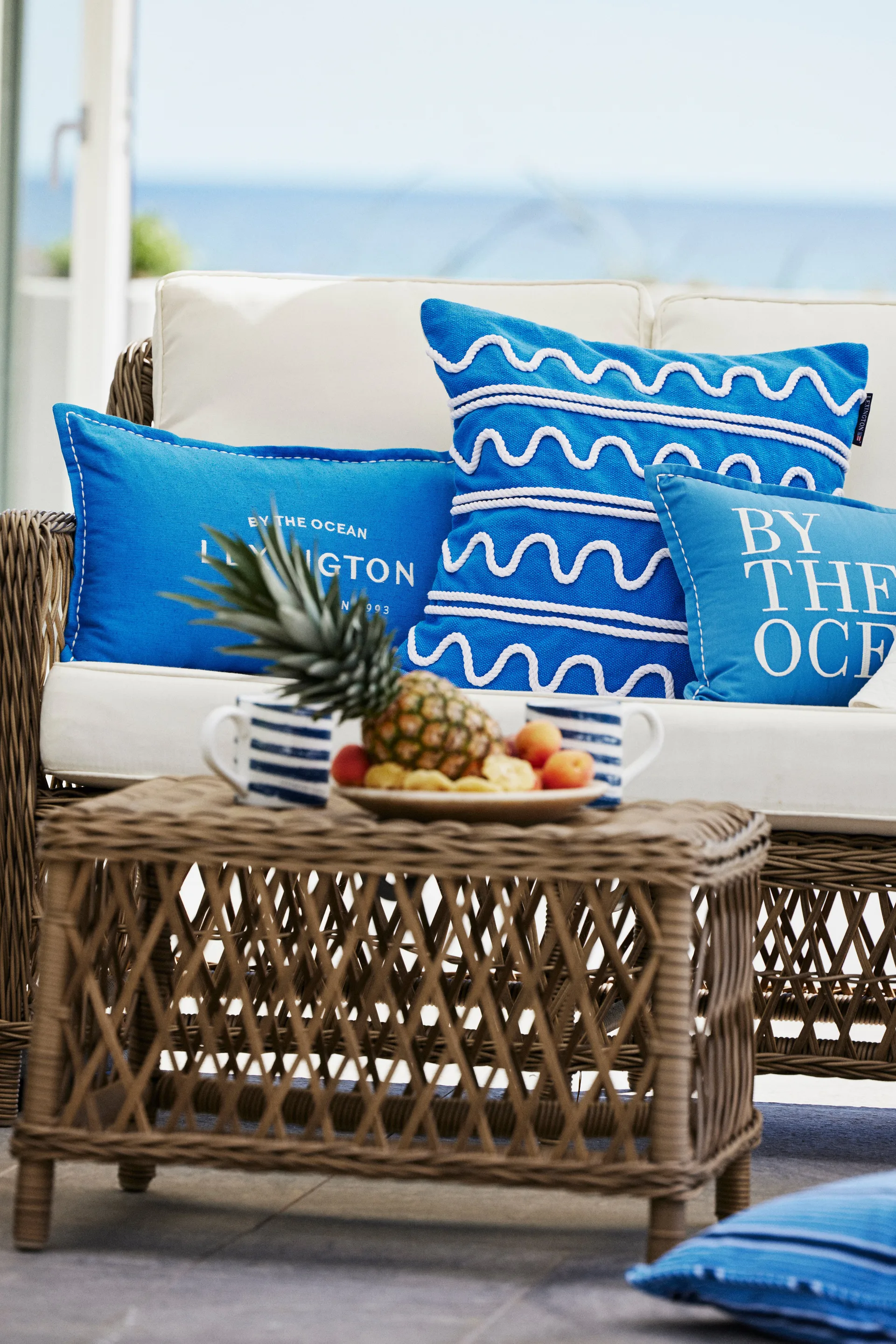 로고 자수 리넨/코튼 쿠션 30x50 cm, Blue Lexington | 렉싱턴