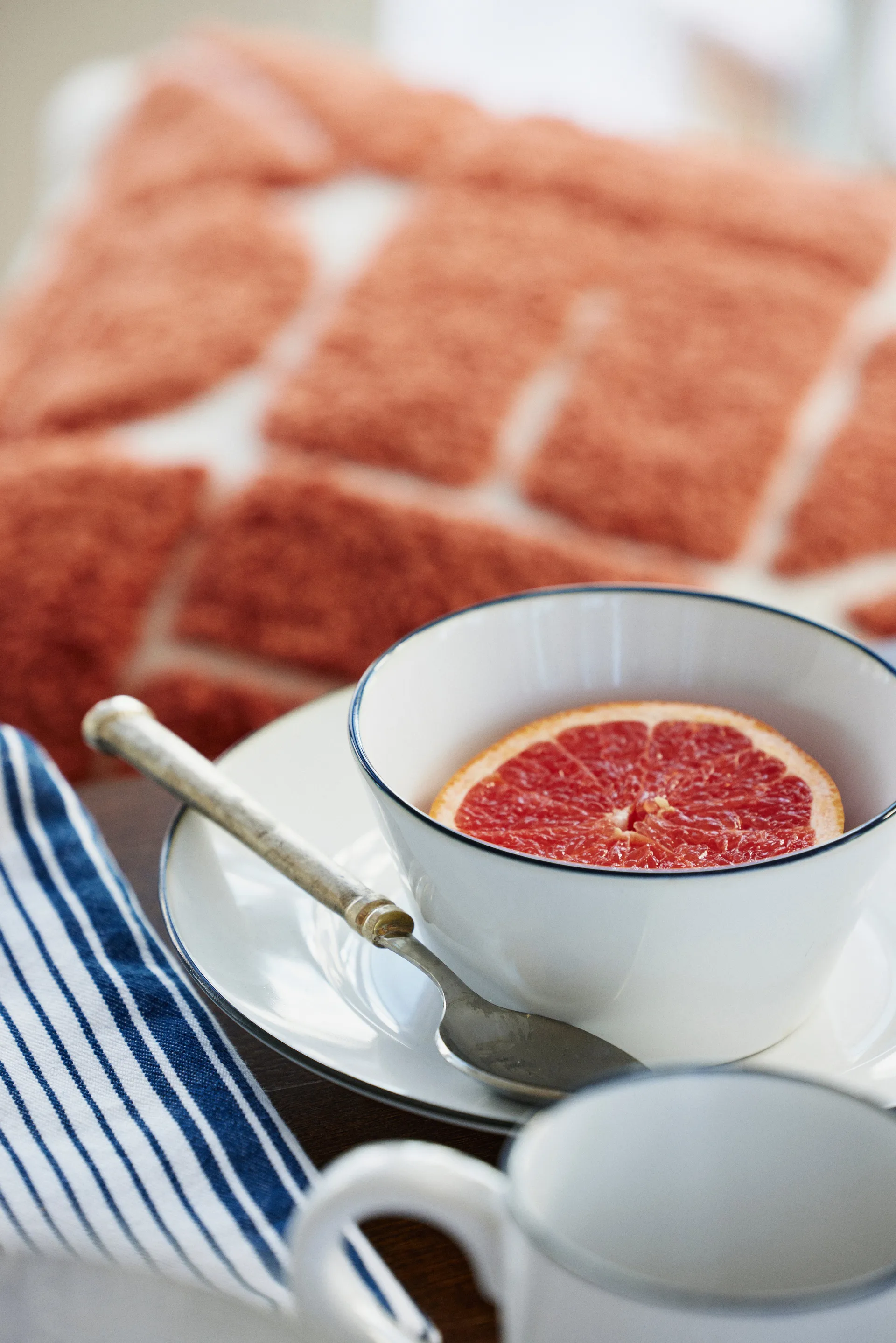 러그 그래픽 코튼 캔버스 쿠션 커버 50x50 cm, White Lexington | 렉싱턴