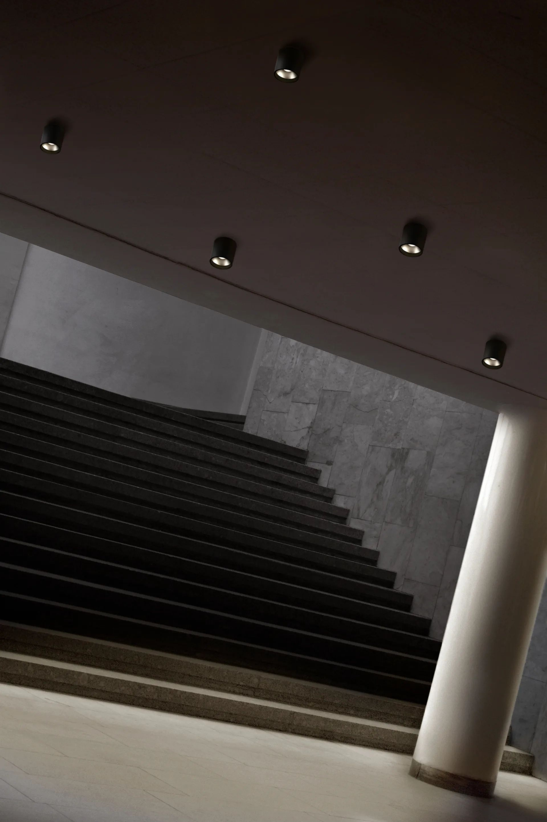 솔로 라운드 2 스포트라이트, Black-white, 3000K Light-Point | 라이트-포인트