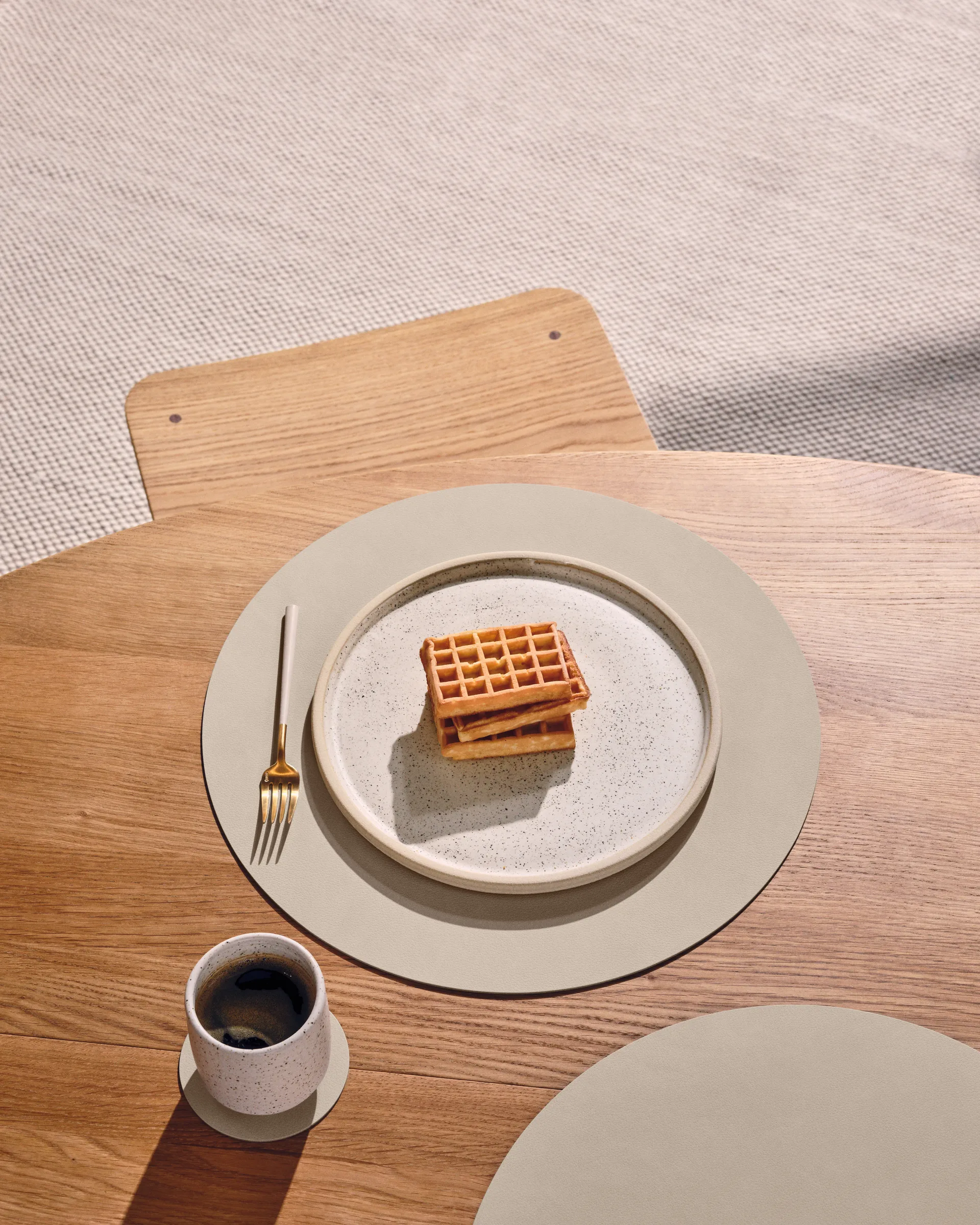 누포 양면 코스터 원형 1 pcs, Linen-Flint Grey LIND DNA | 린드 DNA