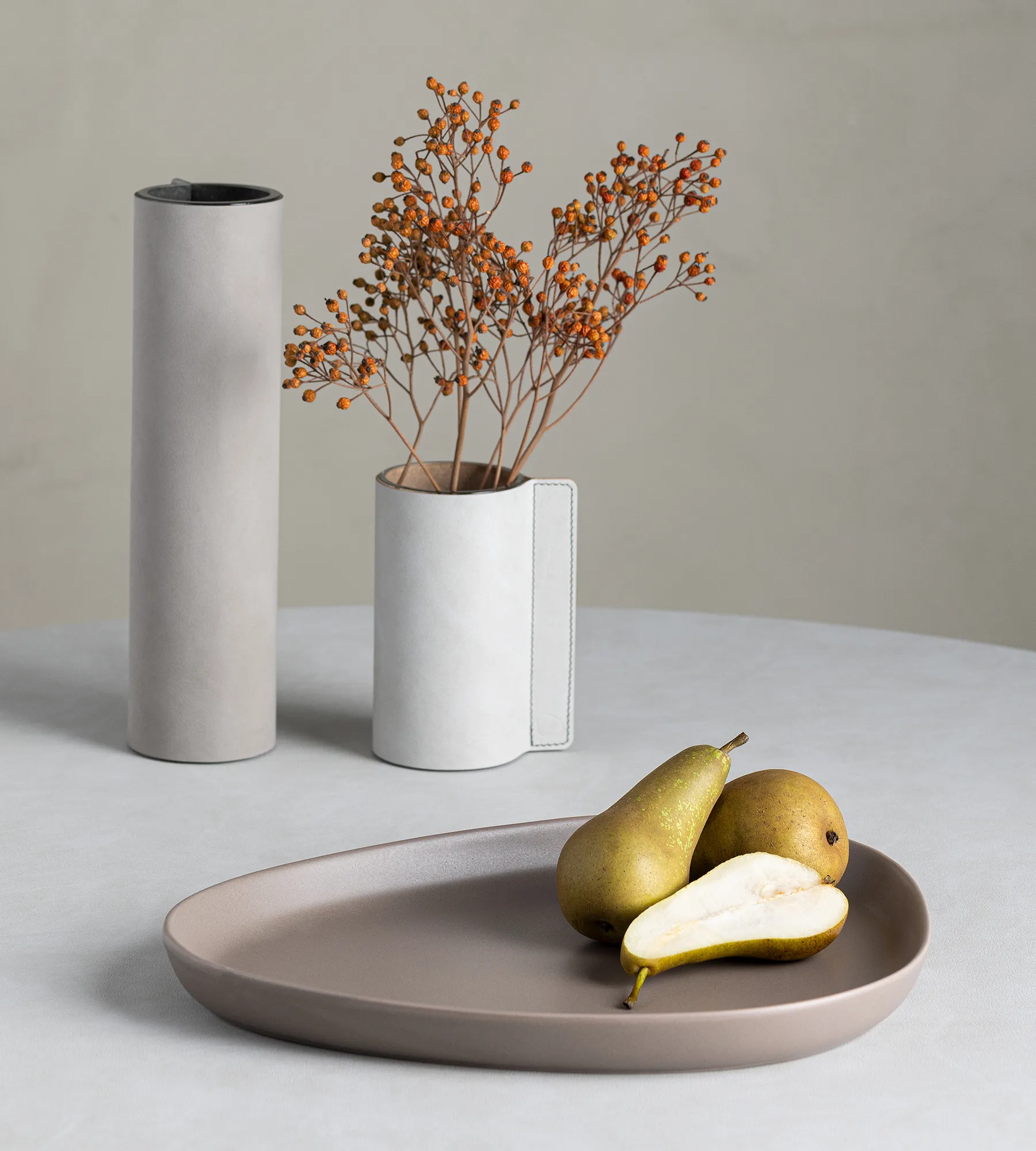 커브 스톤웨어 서빙소서 30x35 cm, Warm Grey LIND DNA | 린드 DNA