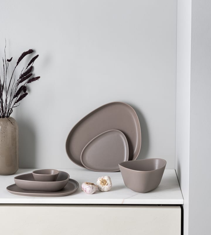 커브 스톤웨어 서빙소서 30x35 cm, Warm Grey LIND DNA | 린드 DNA