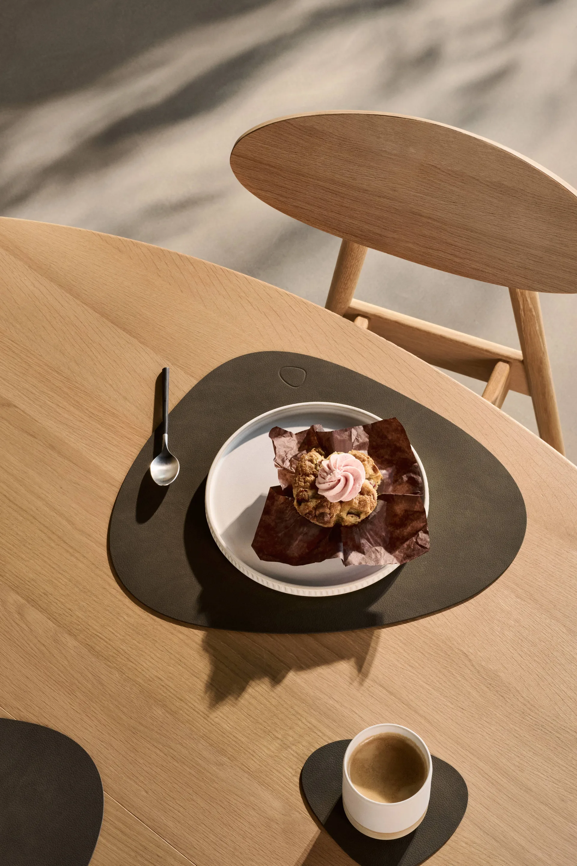 누포 곡선형 코스터, Caviar LIND DNA | 린드 DNA