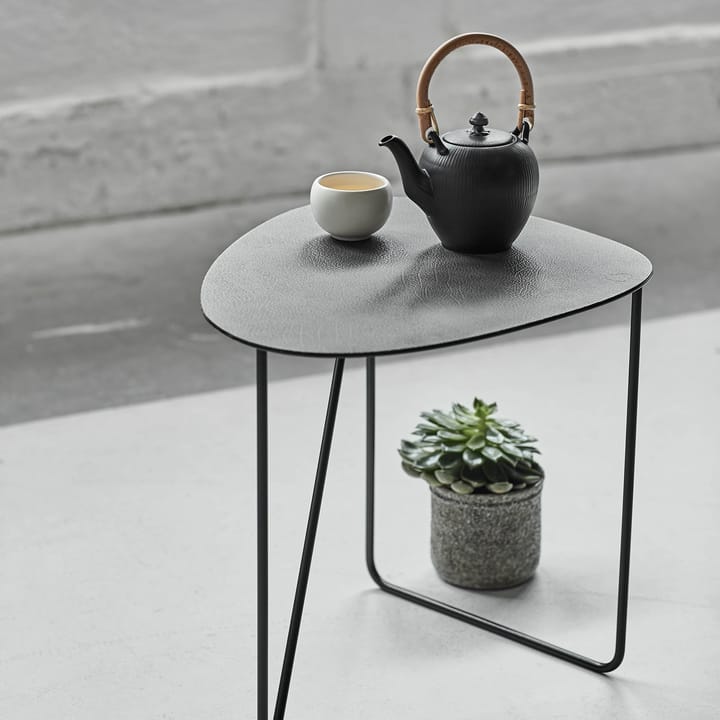 커브 Hippo 사이드 테이블 L, black-anthracite LIND DNA | 린드 DNA