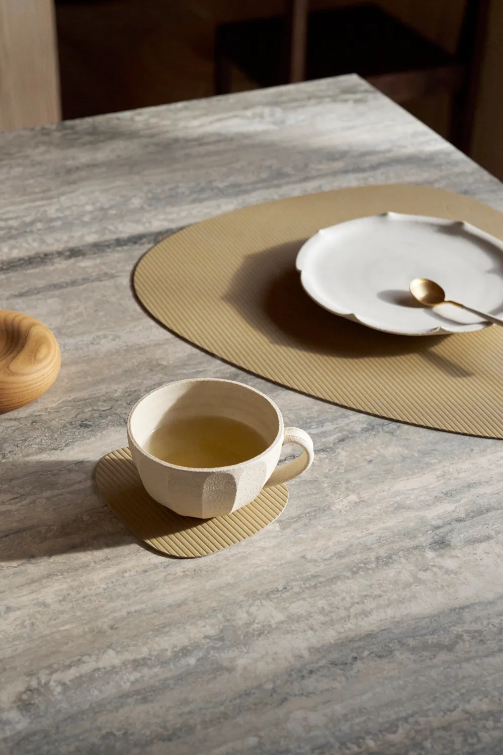 코듀로이 곡선형 코스터, Khaki LIND DNA | 린드 DNA