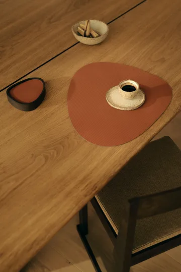 코듀로이 곡선형 테이블매트 L - Rust - LIND DNA | 린드 DNA