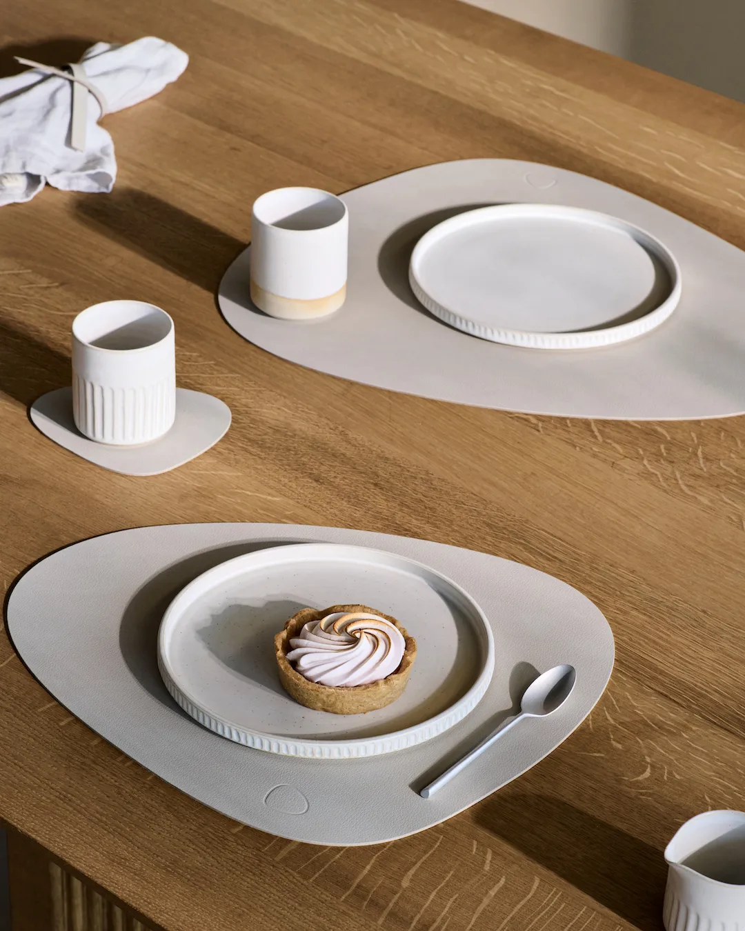 Nupo 테이블매트 curve L, Oyster white LIND DNA | 린드 DNA