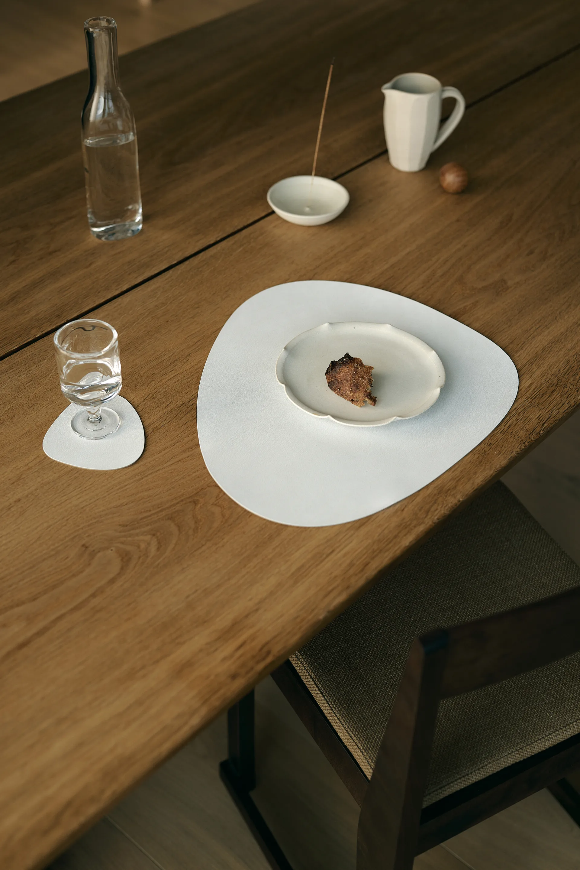 누포 곡선형 코스터, Pure white LIND DNA | 린드 DNA