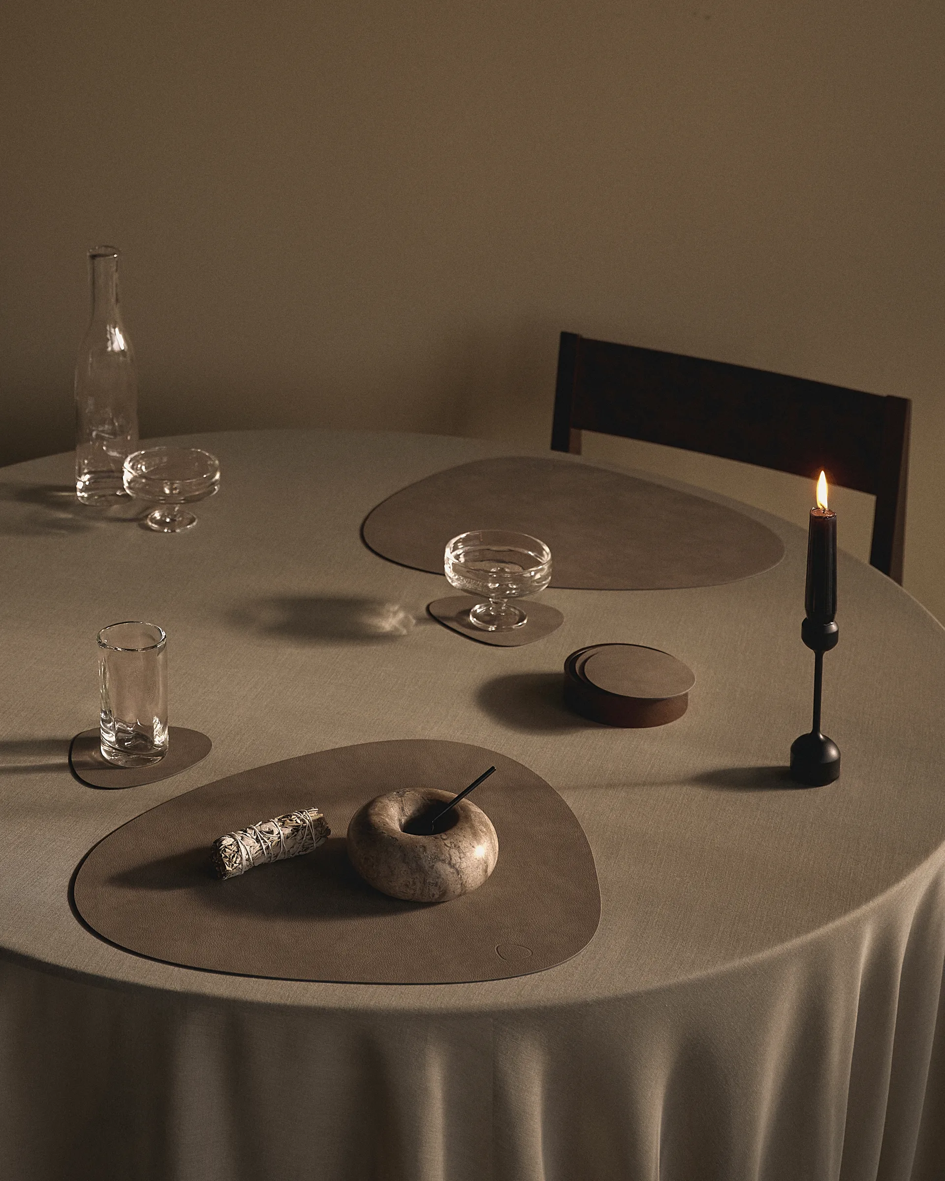 우드 박스 코스터 수납함, Smoked oak, circle, S LIND DNA | 린드 DNA