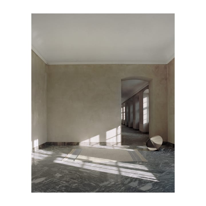 험블 액트 울 러그 170x240 cm, Ivory Linie Design | 리니디자인