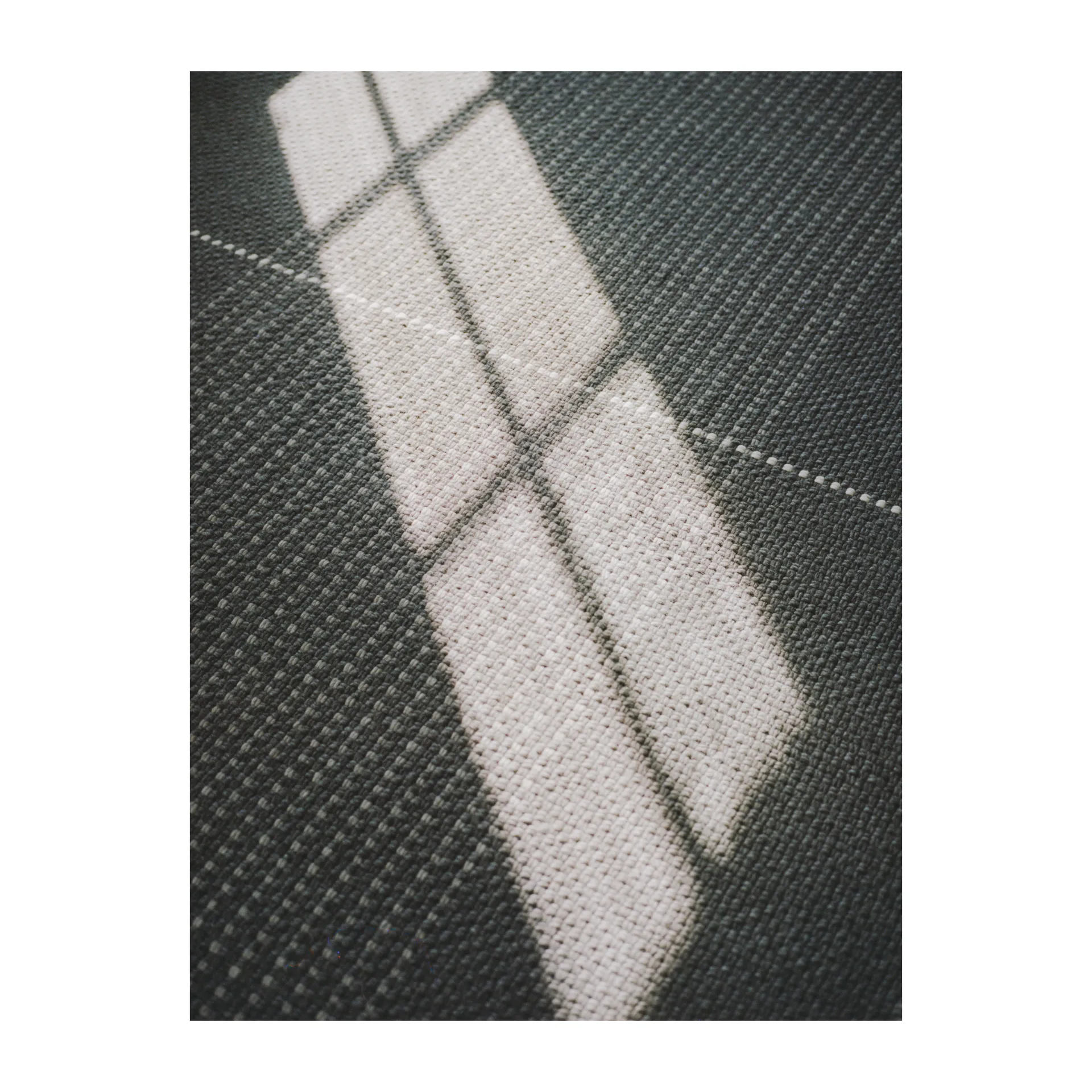 어웨이큰드 마인드 울 러그 250x350 cm, Charcoal Linie Design | 리니디자인