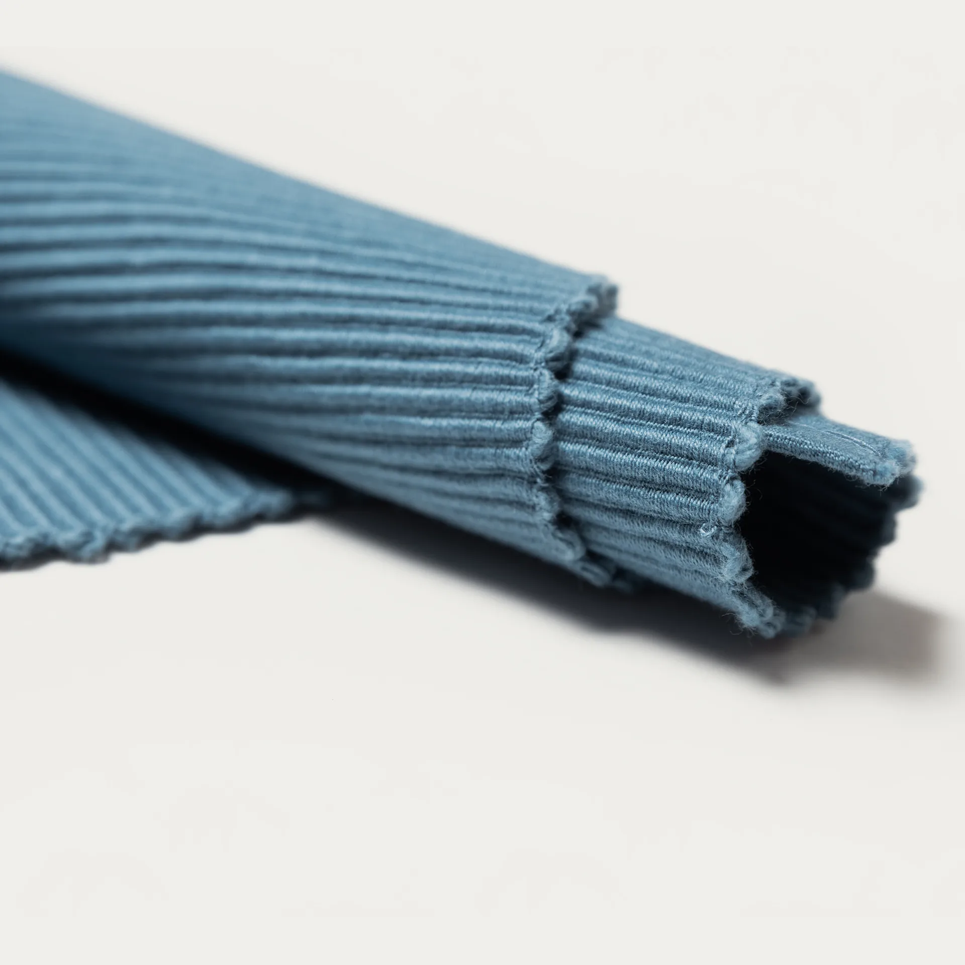 유니 테이블 러너 45x150 cm, Deep sea blue Linum | 리눔