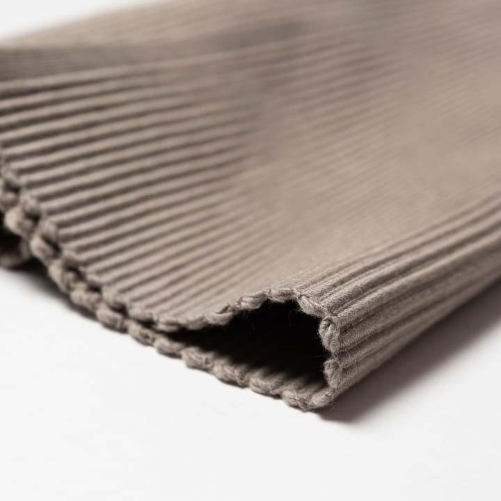 유니 테이블 러너 45x150 cm, Mole brown Linum | 리눔