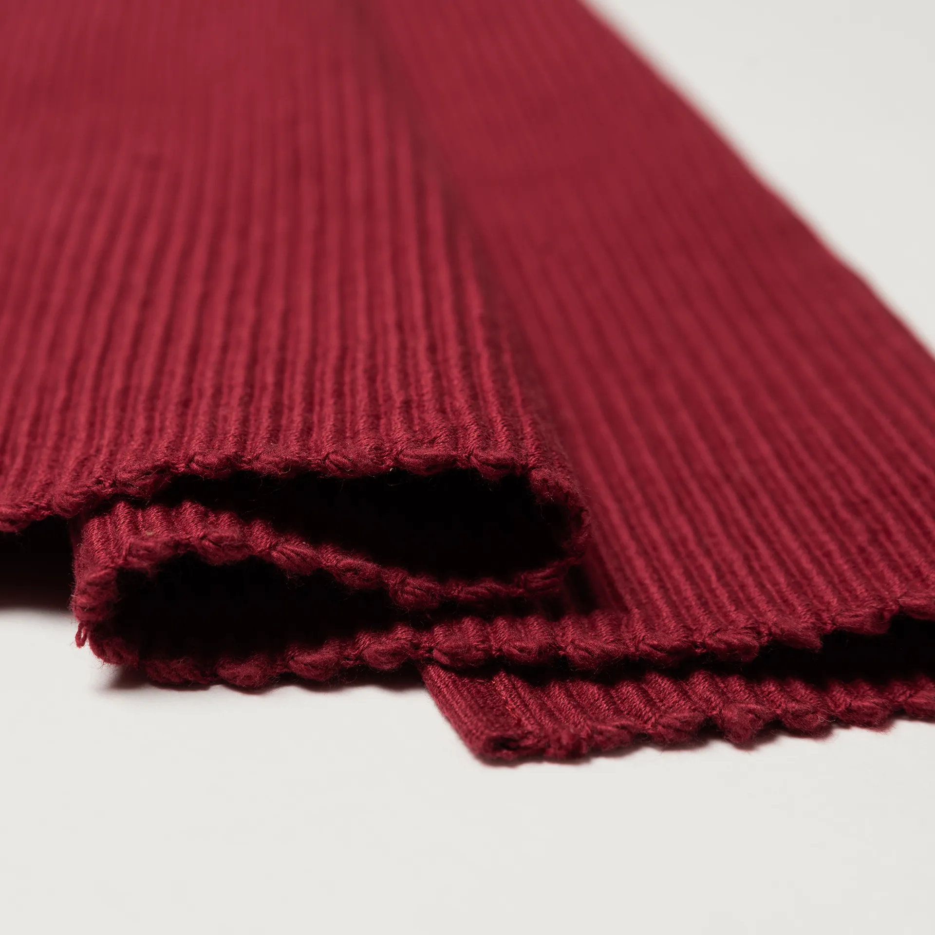 유니 테이블 러너 45x150 cm, Red Linum | 리눔