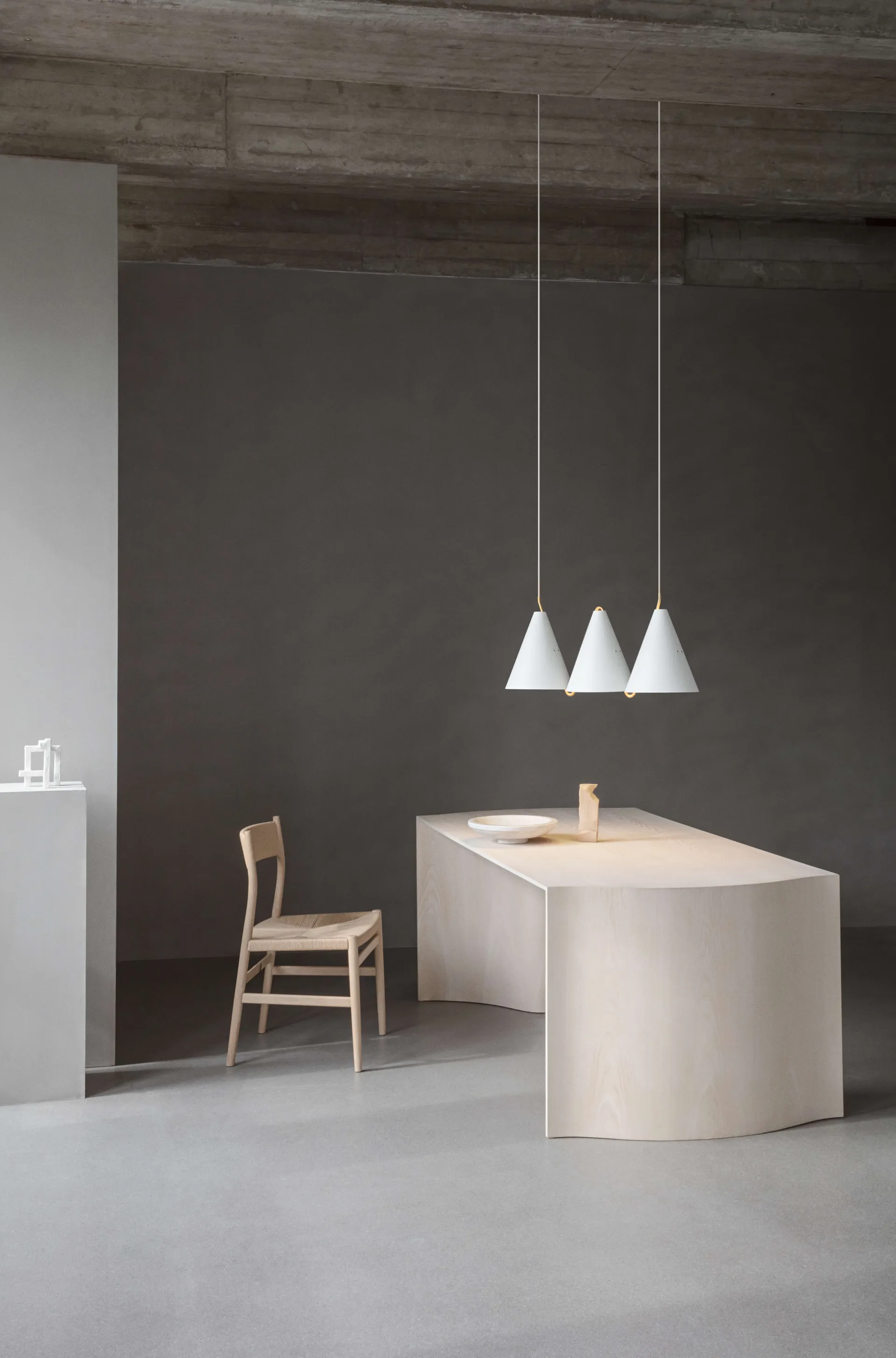 모자이크 III 사이드 바이 사이드 250 펜던트, White LYFA