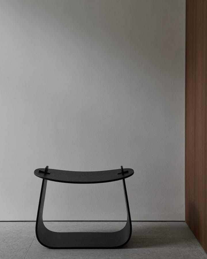해리 의자, Dark stained oak Massproductions | 매스프로덕션스
