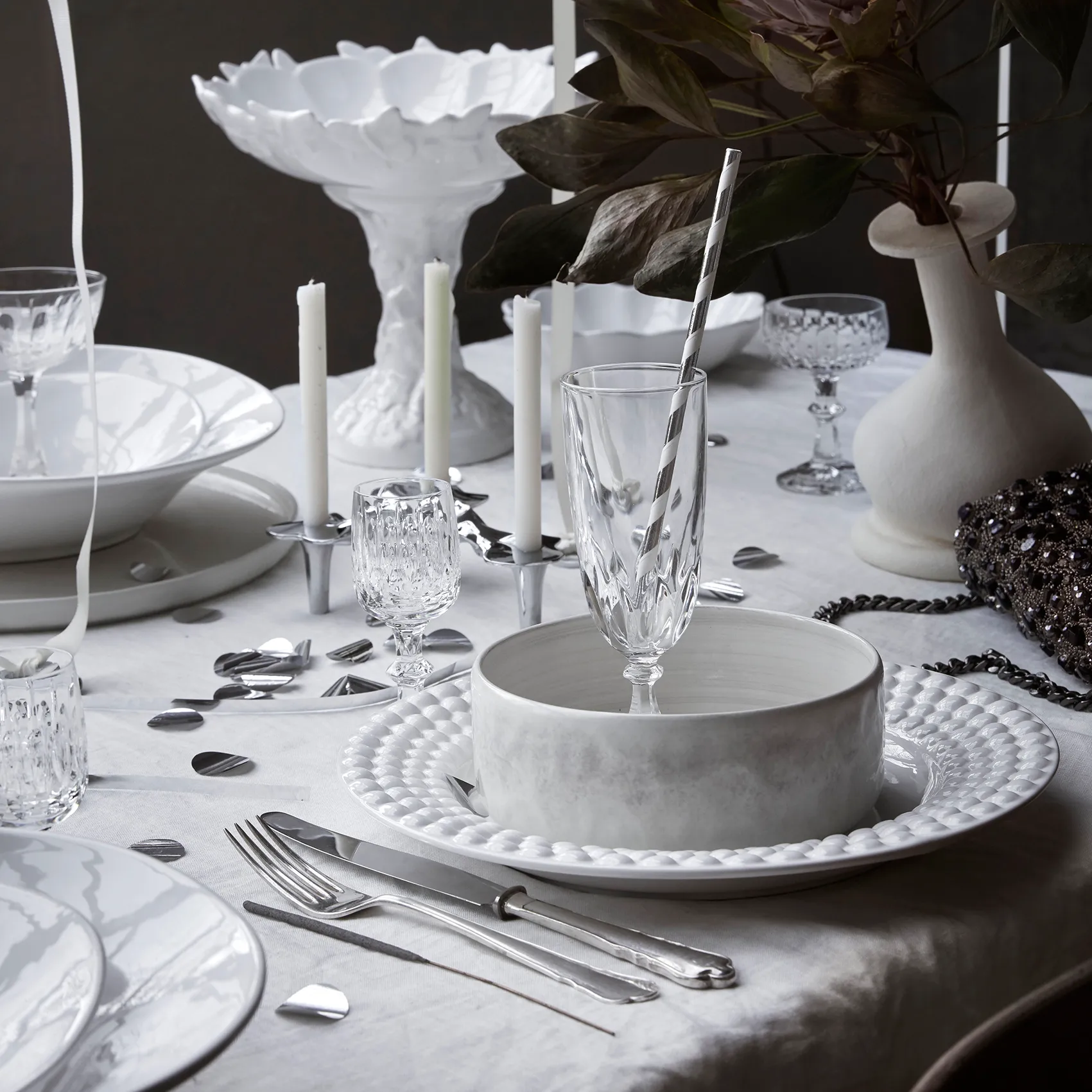 버블즈 접시 28 cm, White Mateus | 마테우스