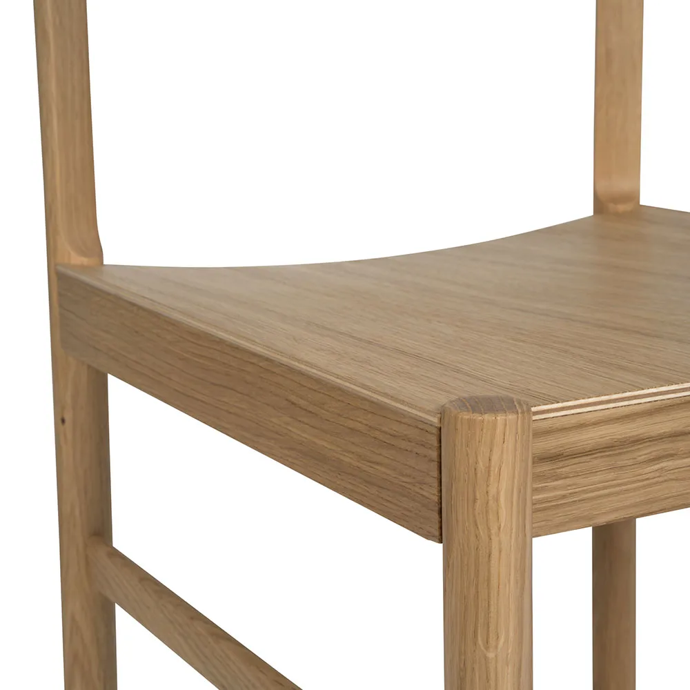 레드 체어, White pigmented matte lacquered oak Mavis