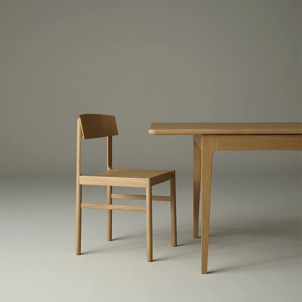 레드 체어, White pigmented matte lacquered oak Mavis