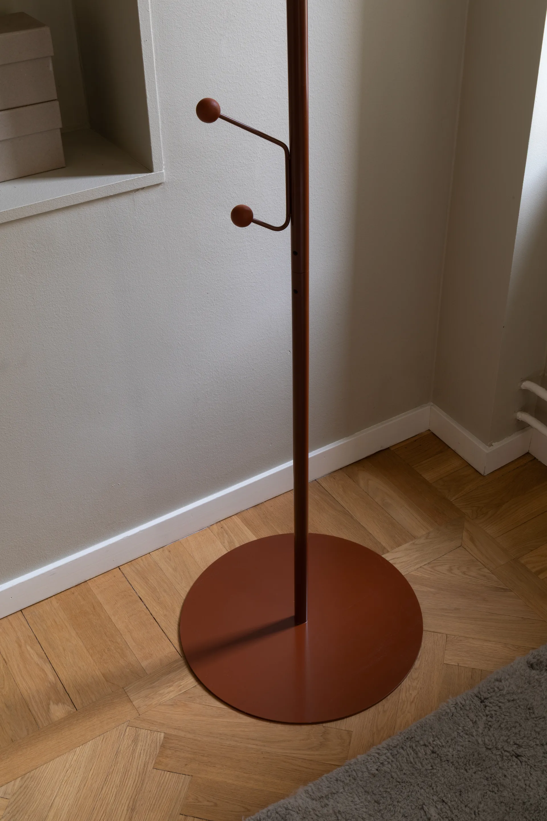 빌 플로어 옷 행거, Cinnamon Maze | 메이즈