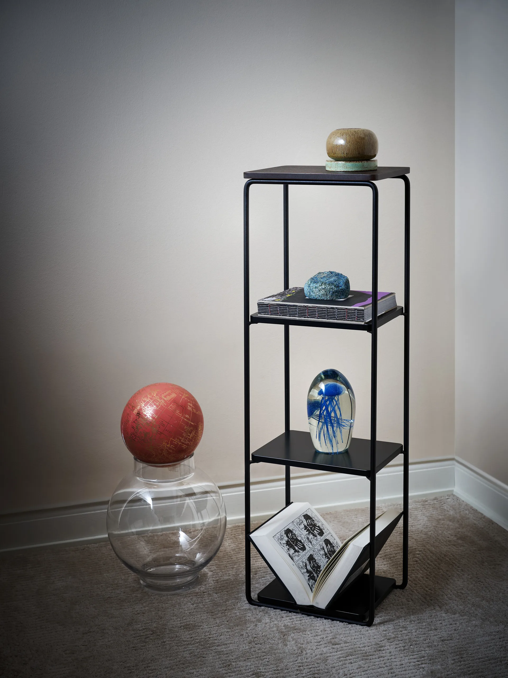 Mixrack 플로어 선반 L 선반 26x19x82.2 cm, Stained oak-black Maze | 메이즈
