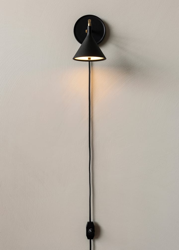 캐스트 스콘스 벽 램프 - Black - MENU | 메누