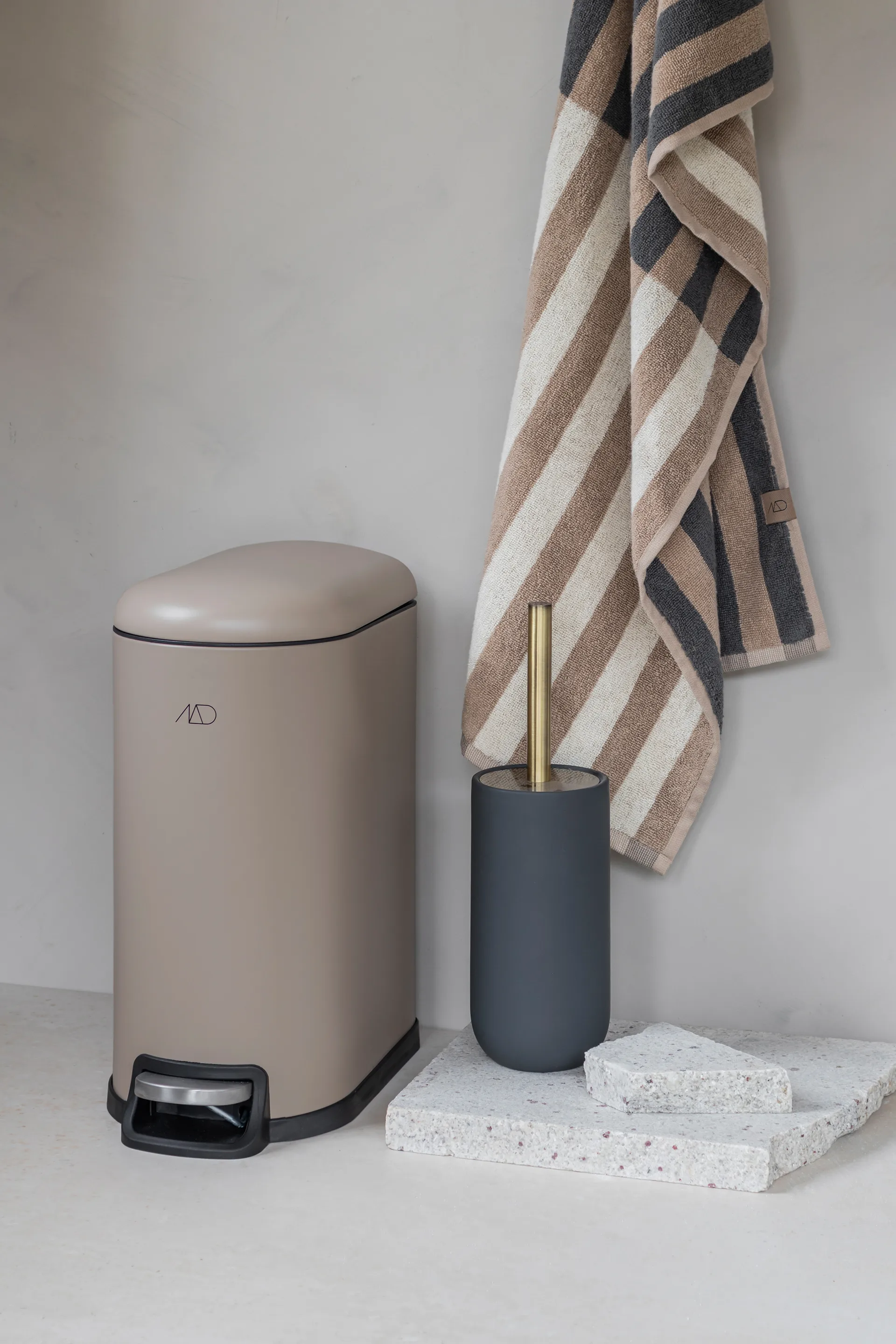 발터 페달 빈 10 리터, Sand Mette Ditmer | 매트 딧메르