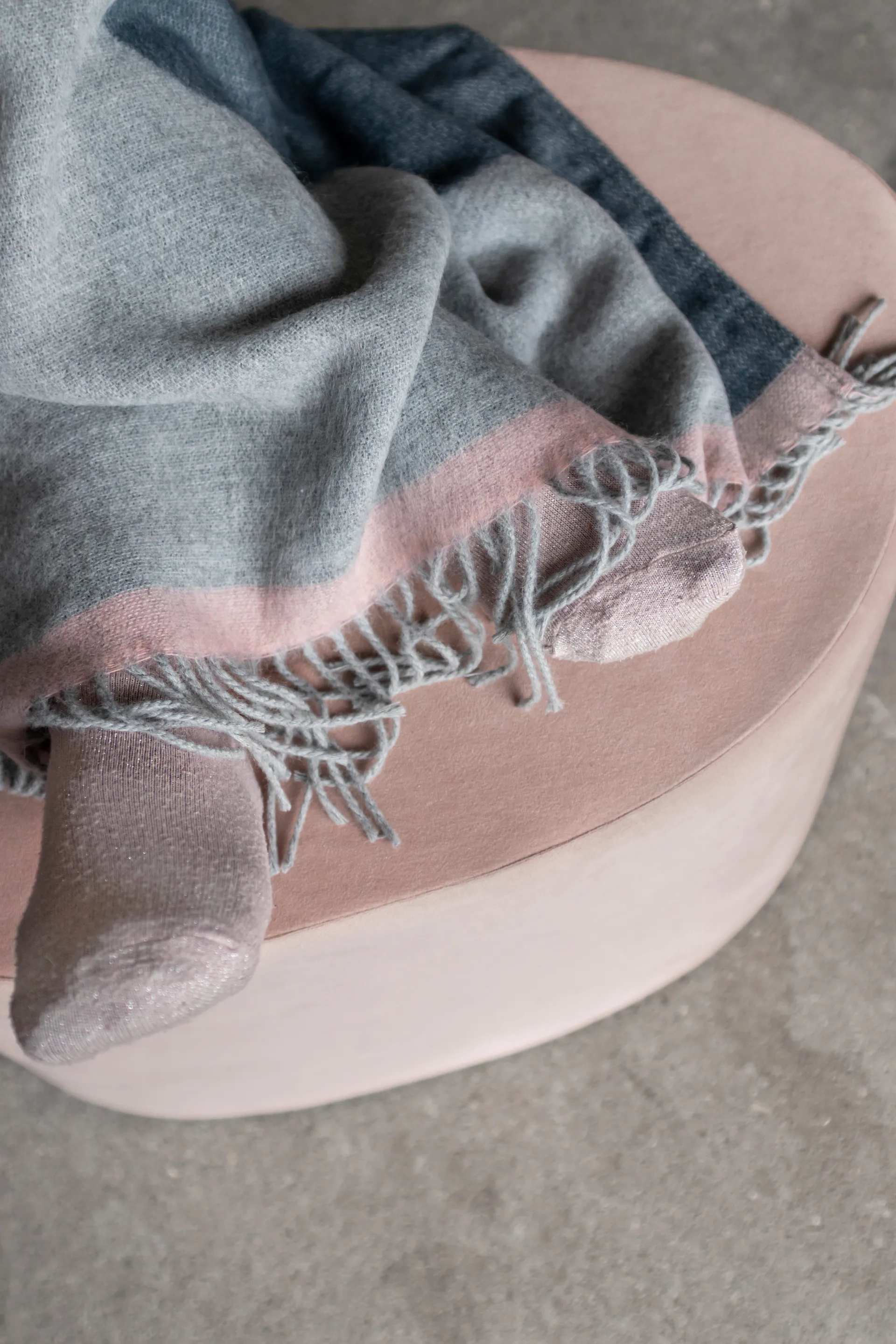 갤러리 스로우 125x170 cm, Light grey Mette Ditmer | 매트 딧메르