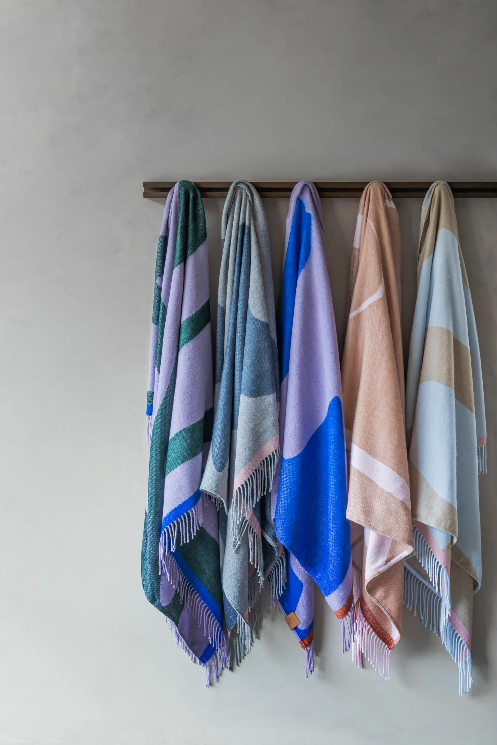 갤러리 스로우 125x170 cm, Light grey Mette Ditmer | 매트 딧메르