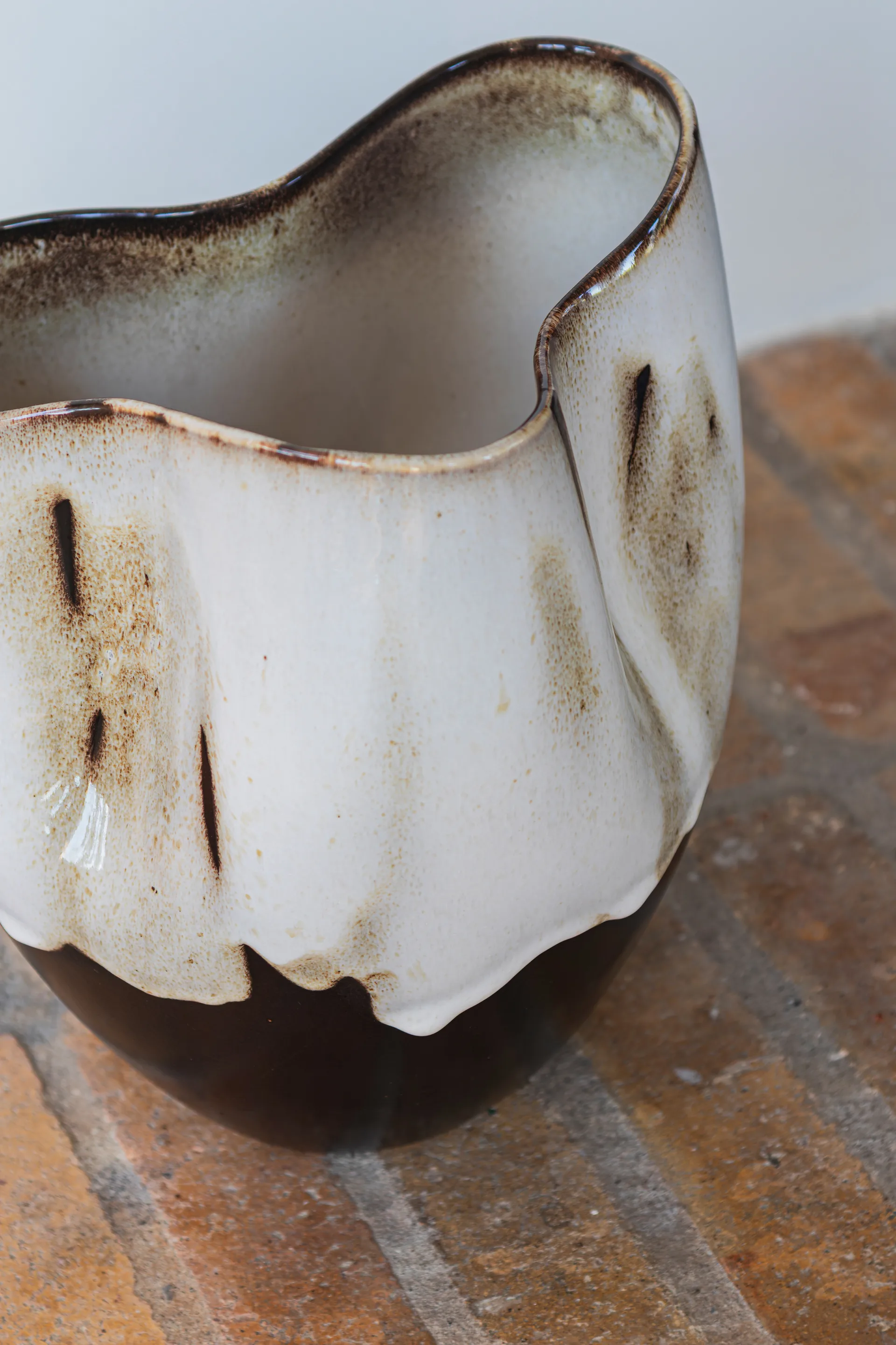 바이 핸드 화병 스몰 24.5 cm, Off-white Mette Ditmer | 매트 딧메르