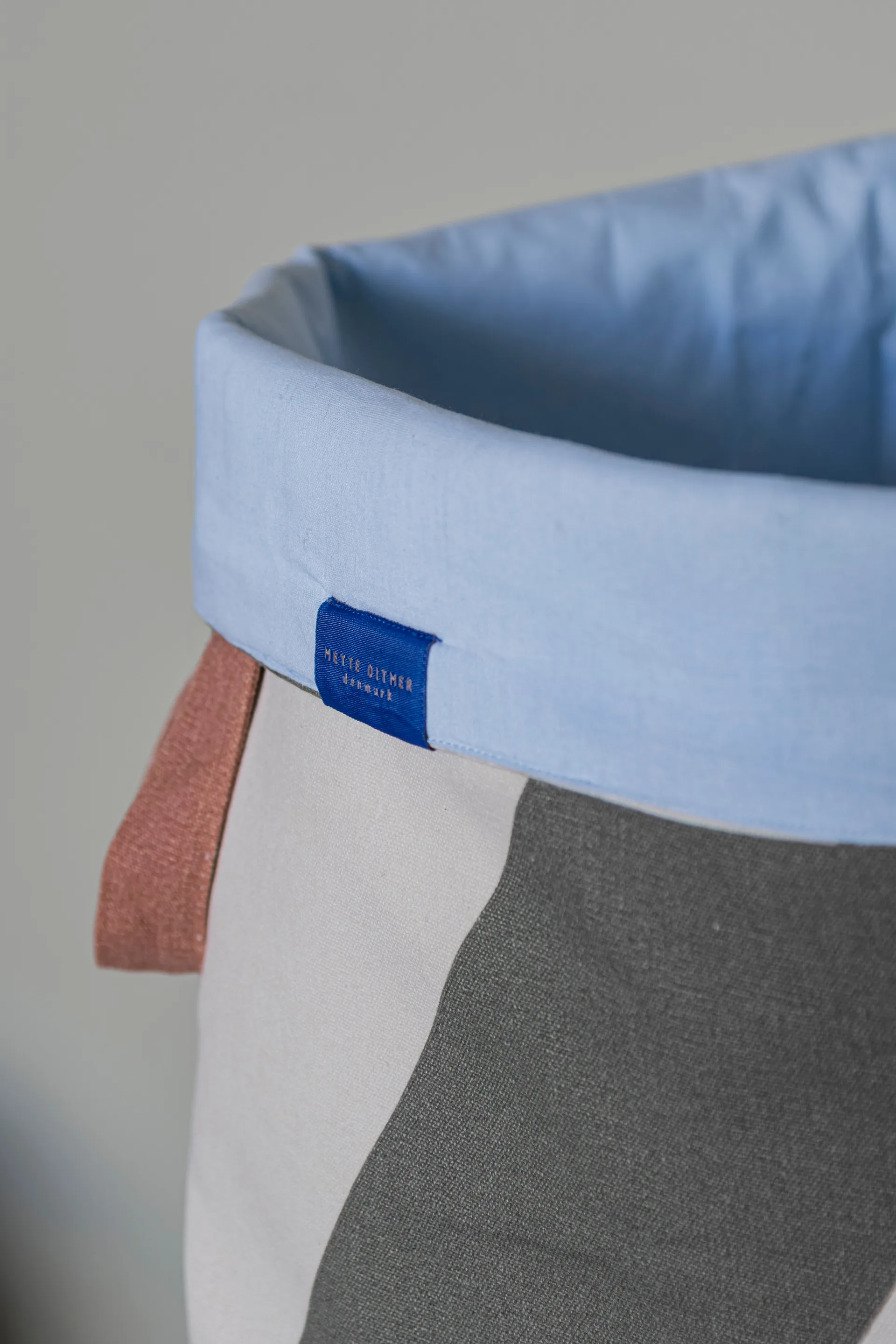 다이애거널 세탁 바구니 Ø40x50 cm, Dark olive-sand Mette Ditmer | 매트 딧메르